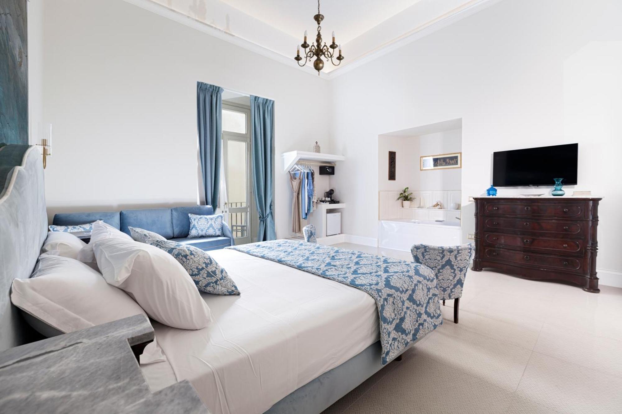 King Room Spa Bath