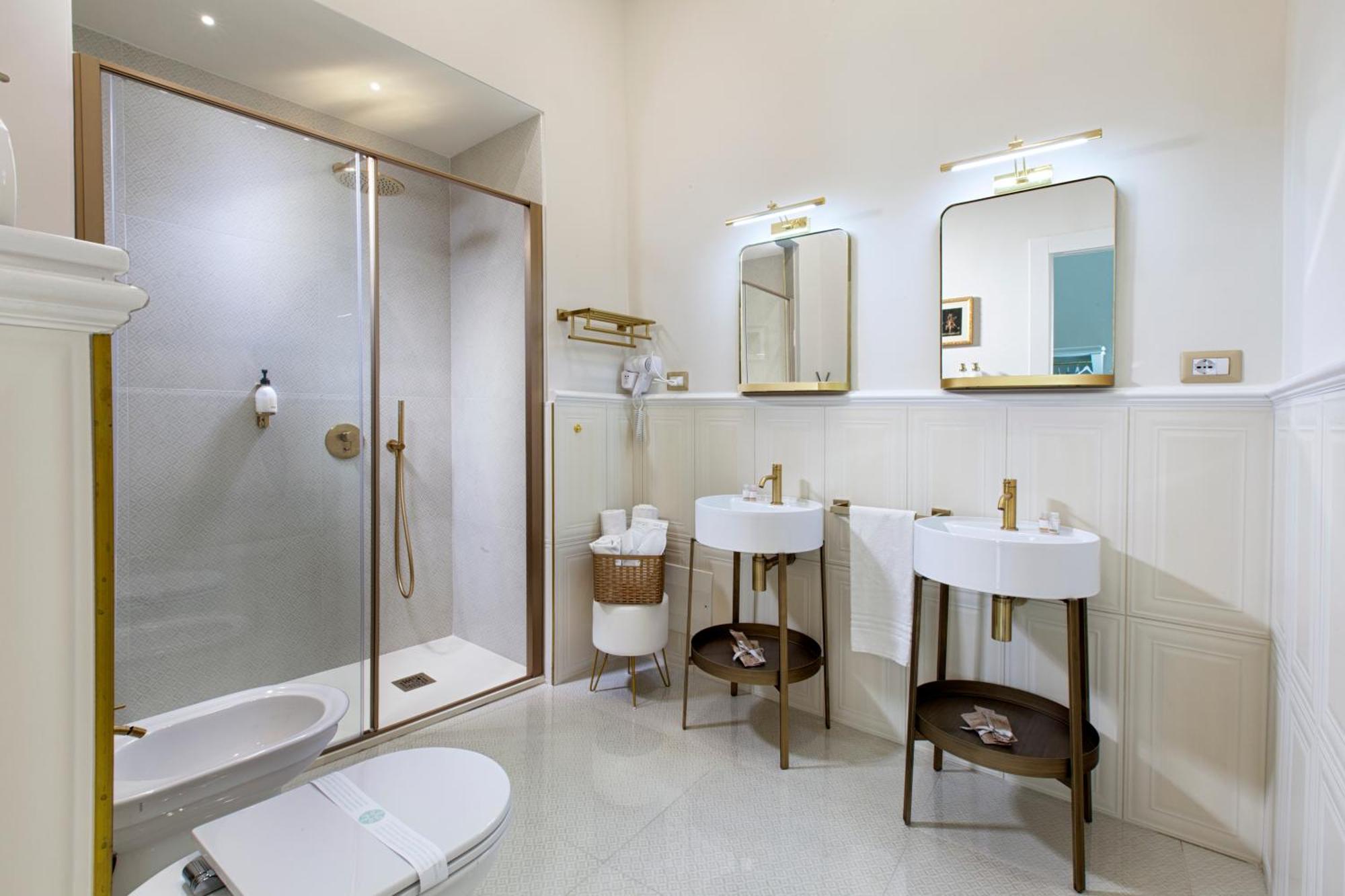King Room Spa Bath