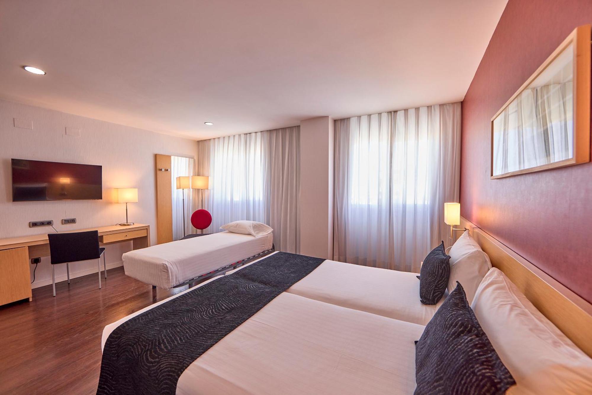 Habitación Familiar (2 adultos + 1 niño)