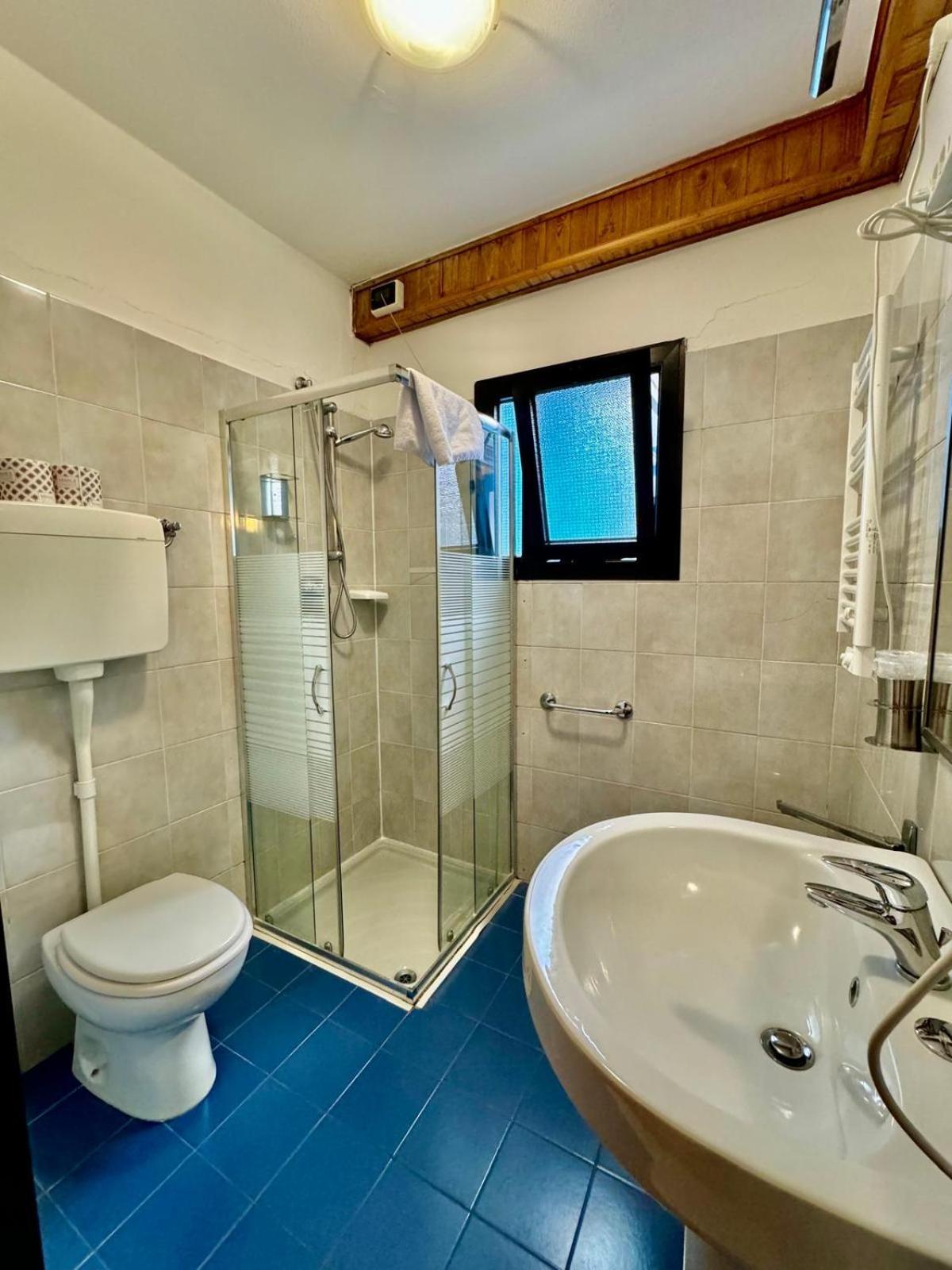 Double Room Private External Bathroom