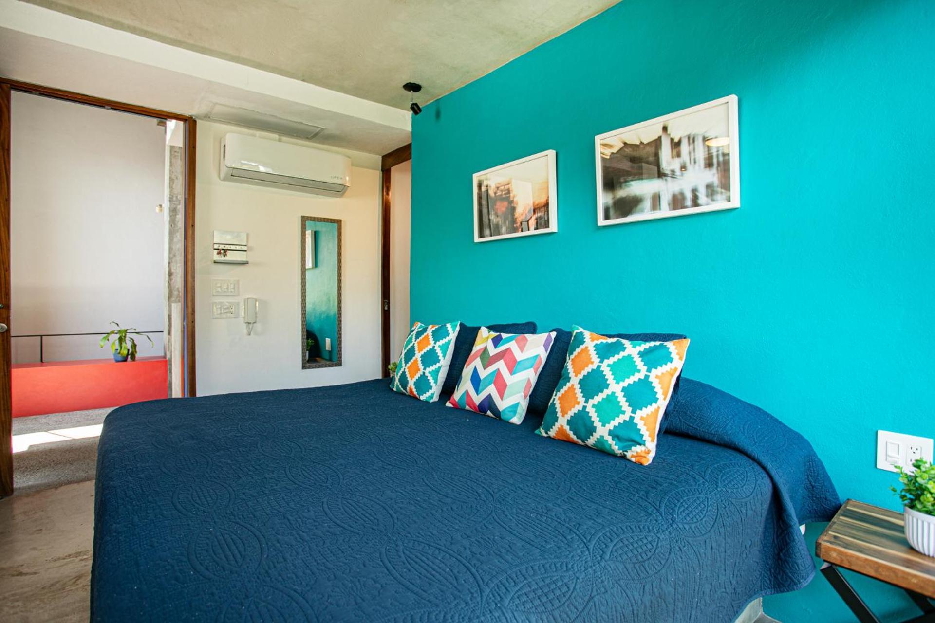 Suite Indigo