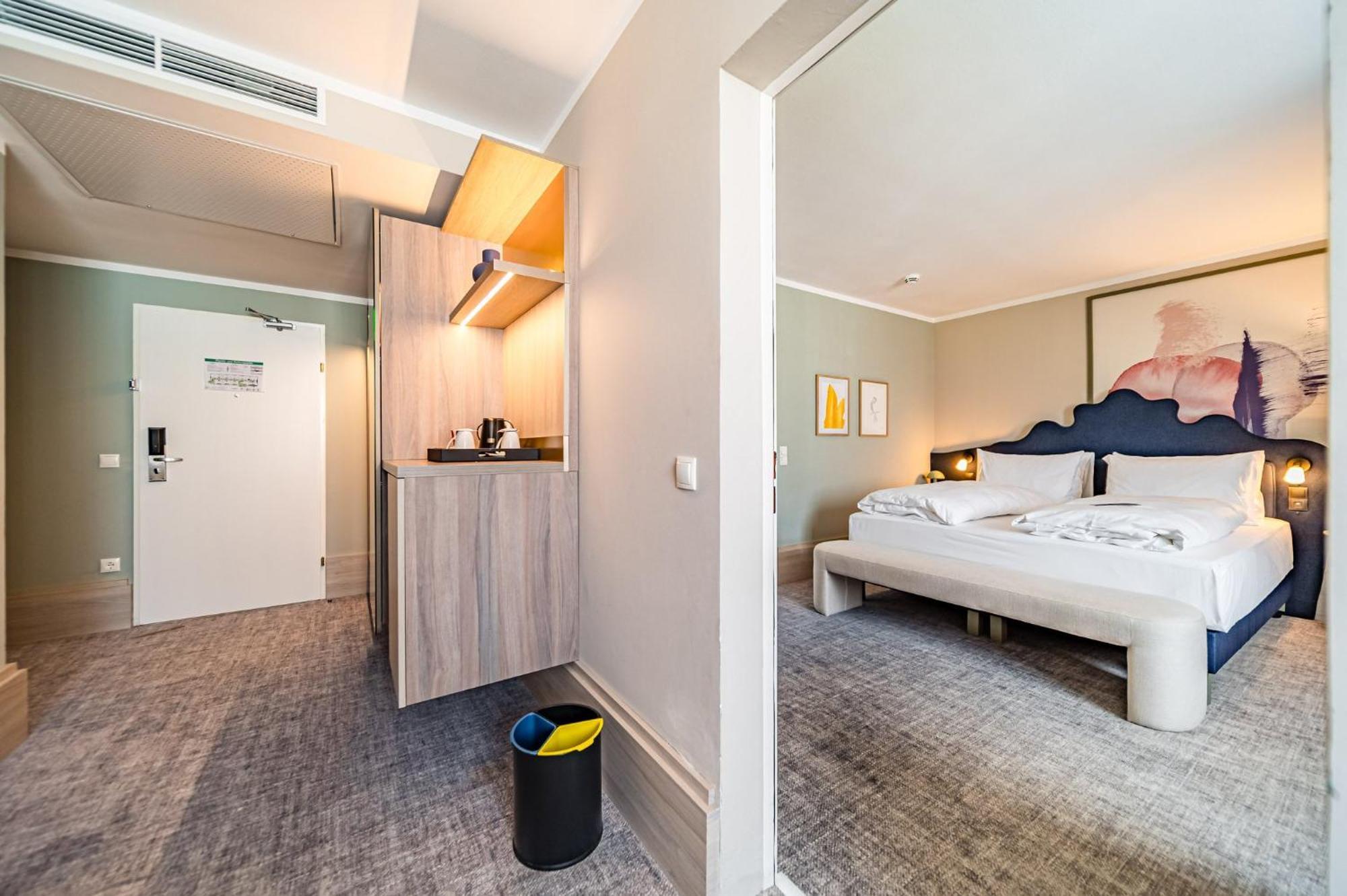One-Bedroom Suite,1623644219:JPEG
