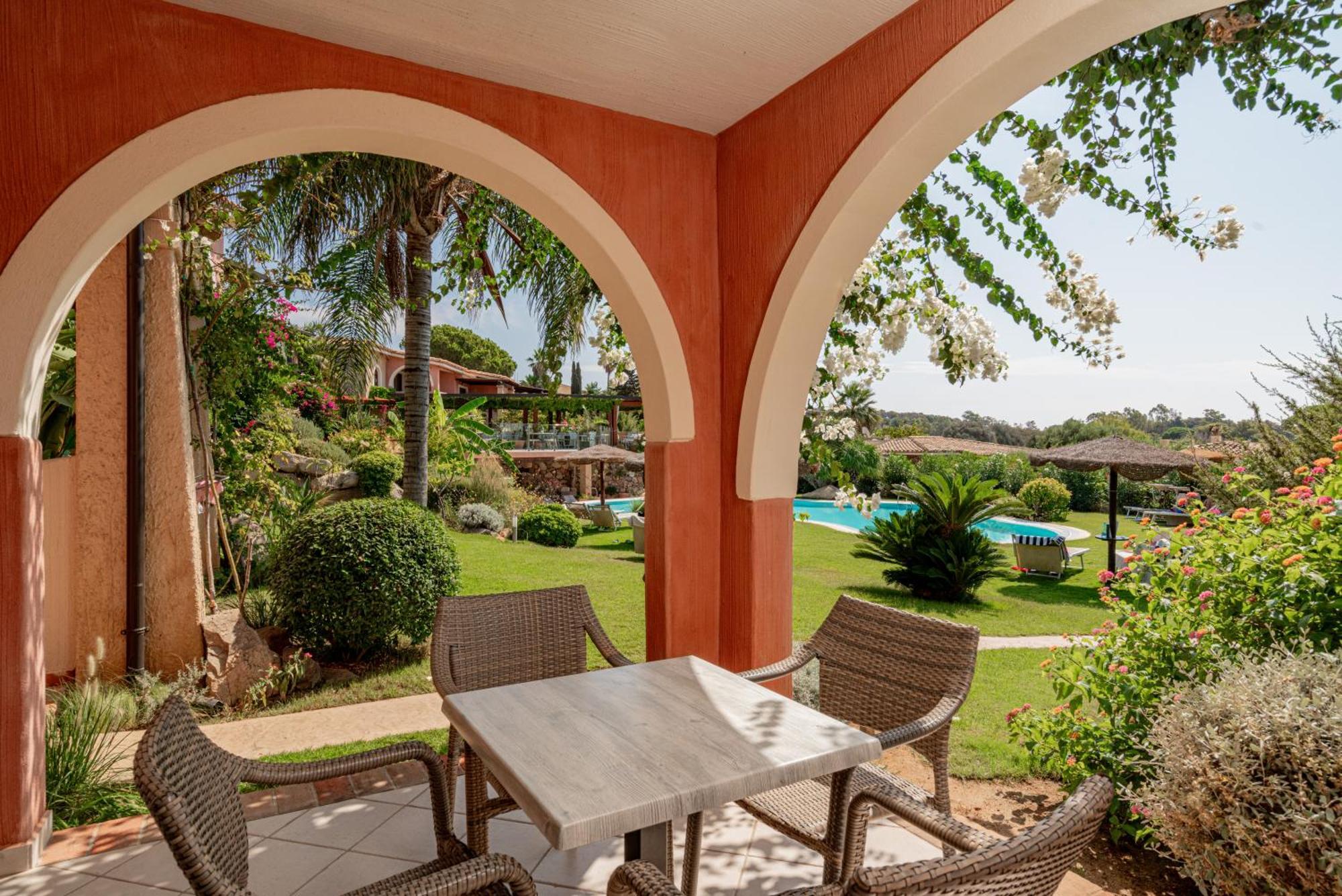 Junior Suite Pool View Ground Floor