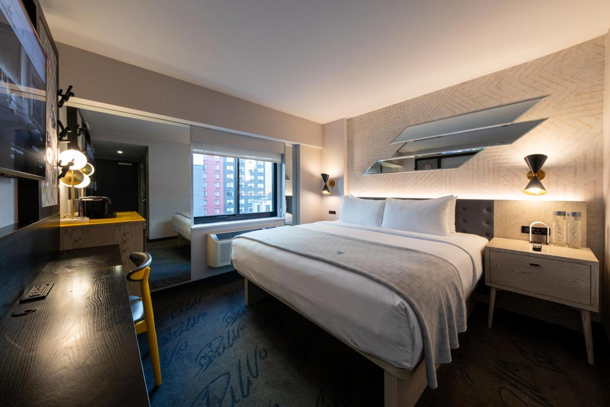 Superior-Zimmer mit Kingsize-Bett in einer oberen Etage