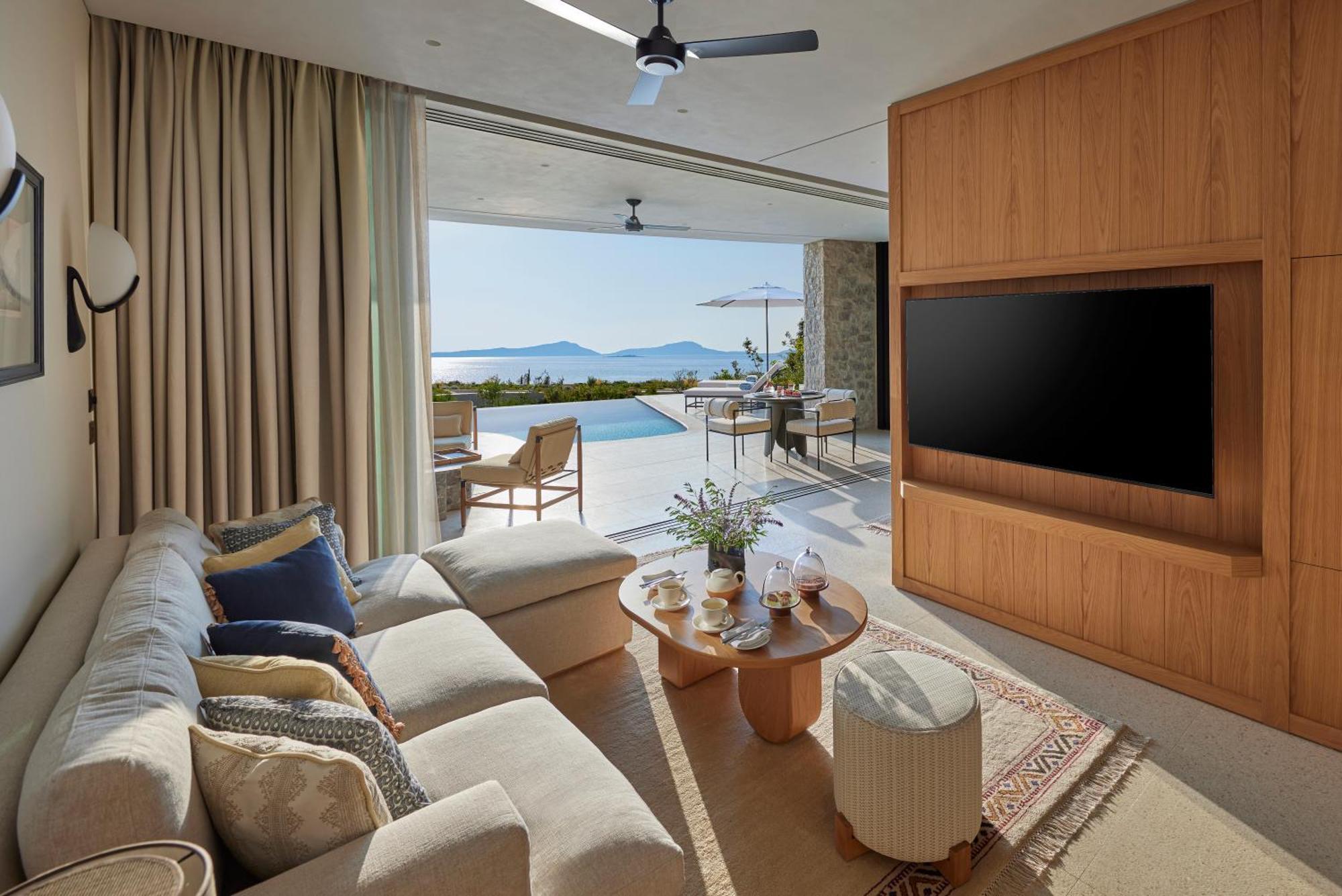 Villa con Piscina e Vista Baia