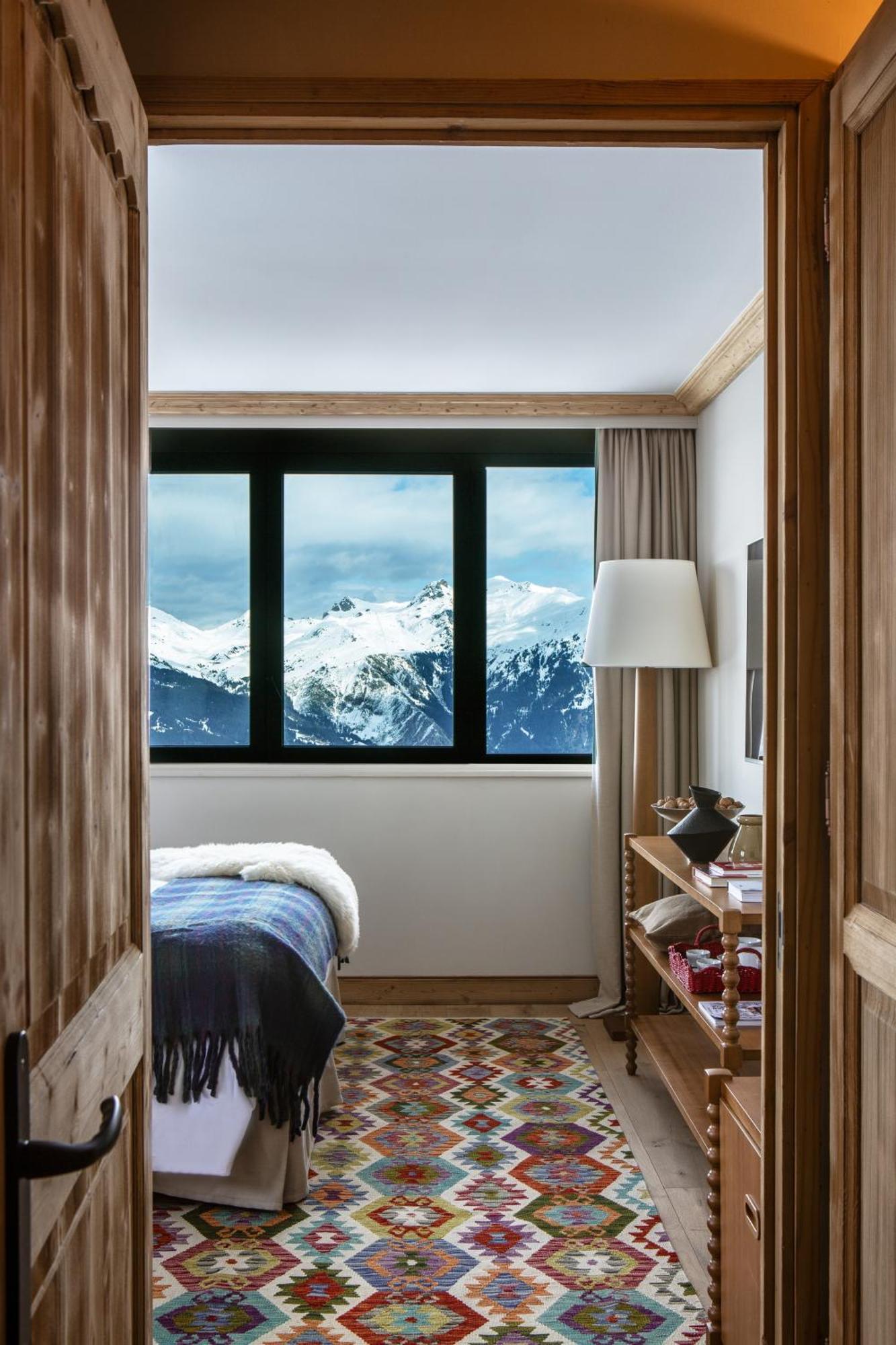 Superior Double or Twin Room Mountain View