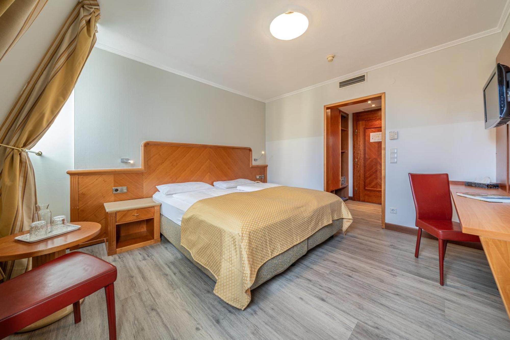 Superior Twin Room with AC,1629388202:JPEG
