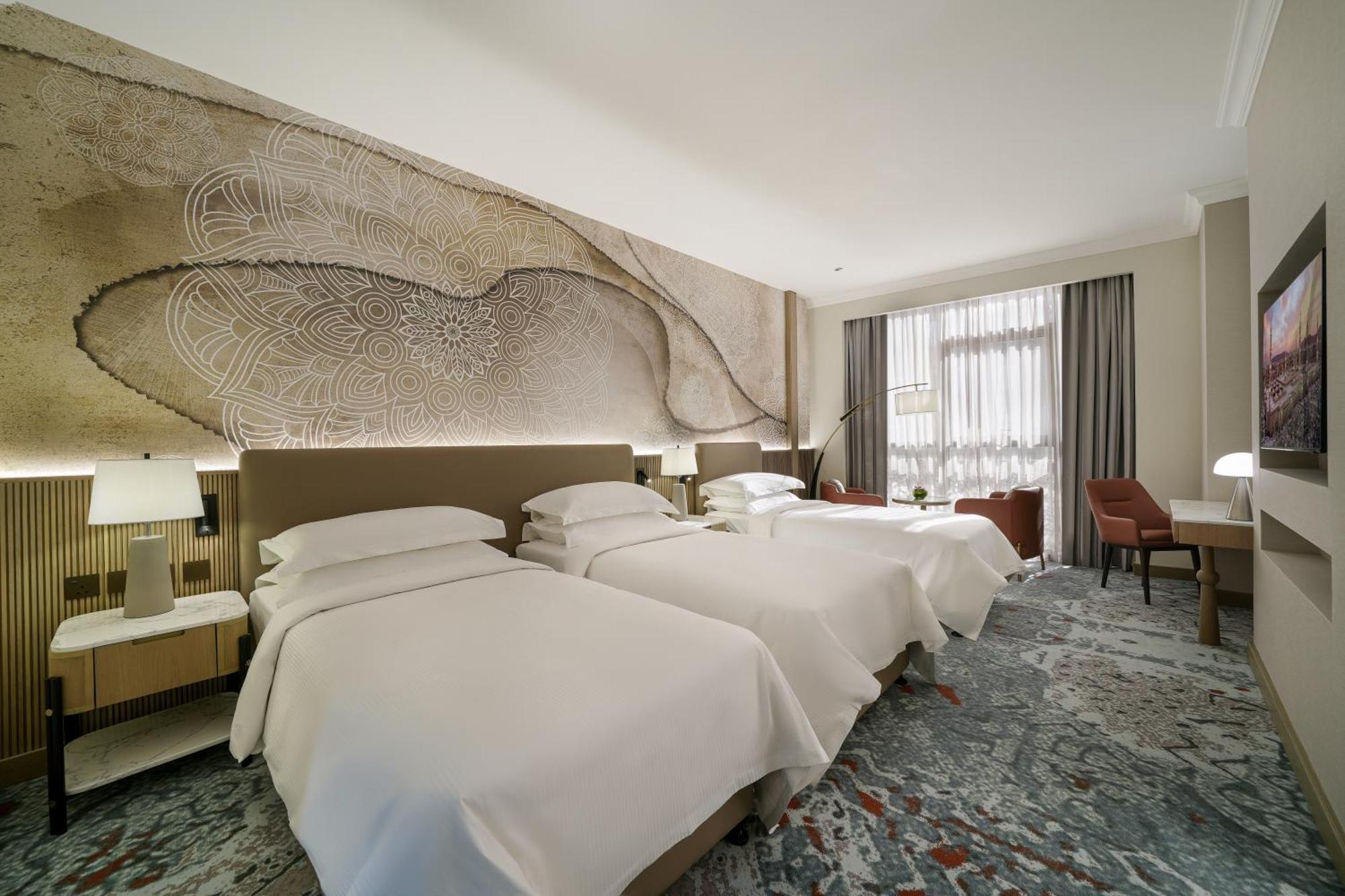Chambre Quadruple - Vue Partielle sur Haram