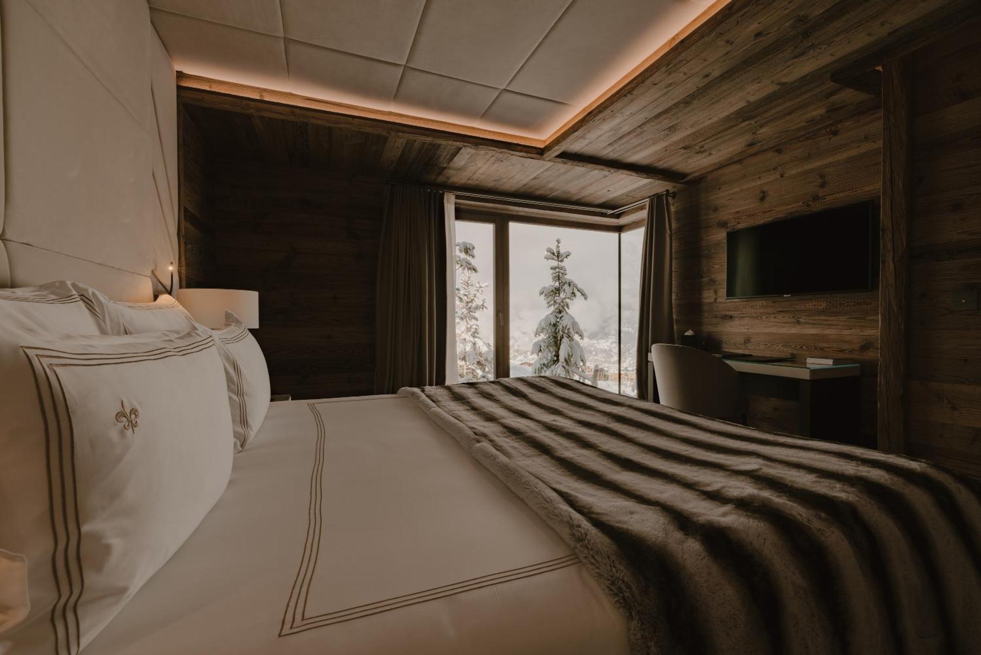 Four Bedroom Prestige Chalet