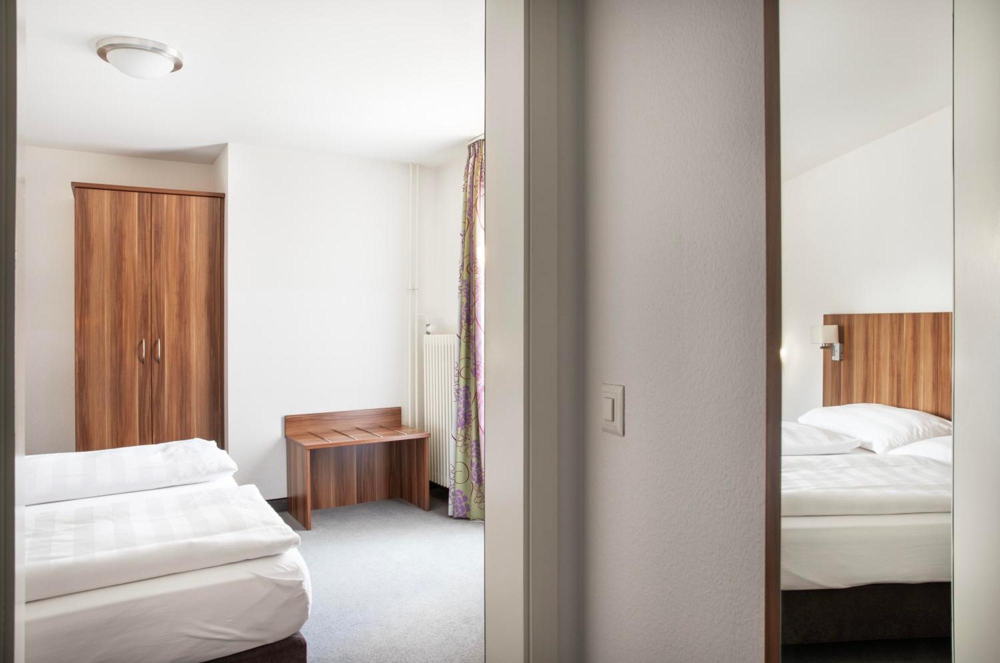 MEDIUM Double Room