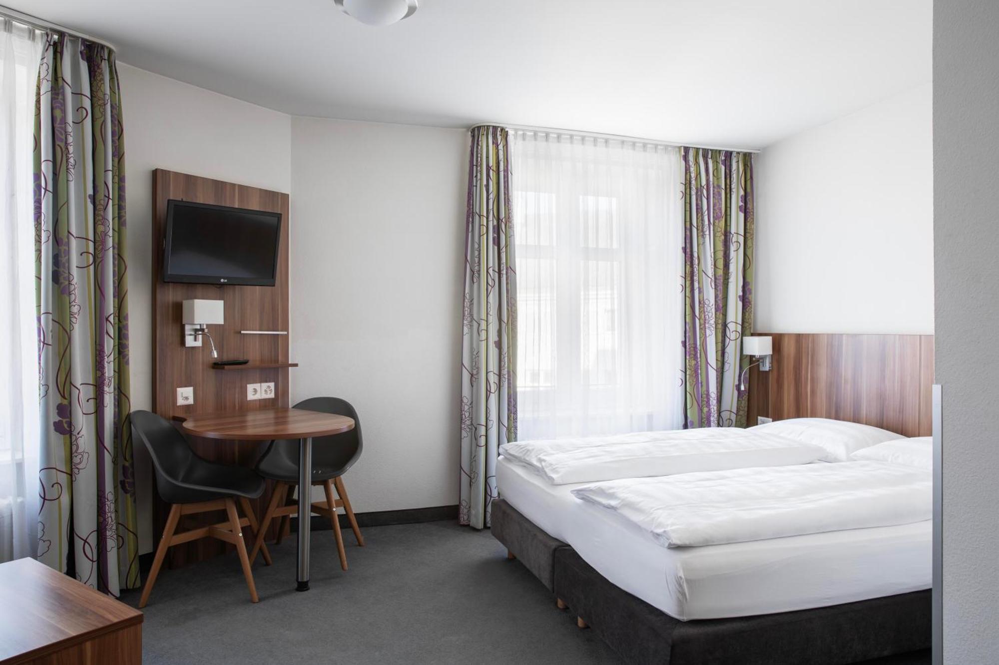 LARGE Double Room
