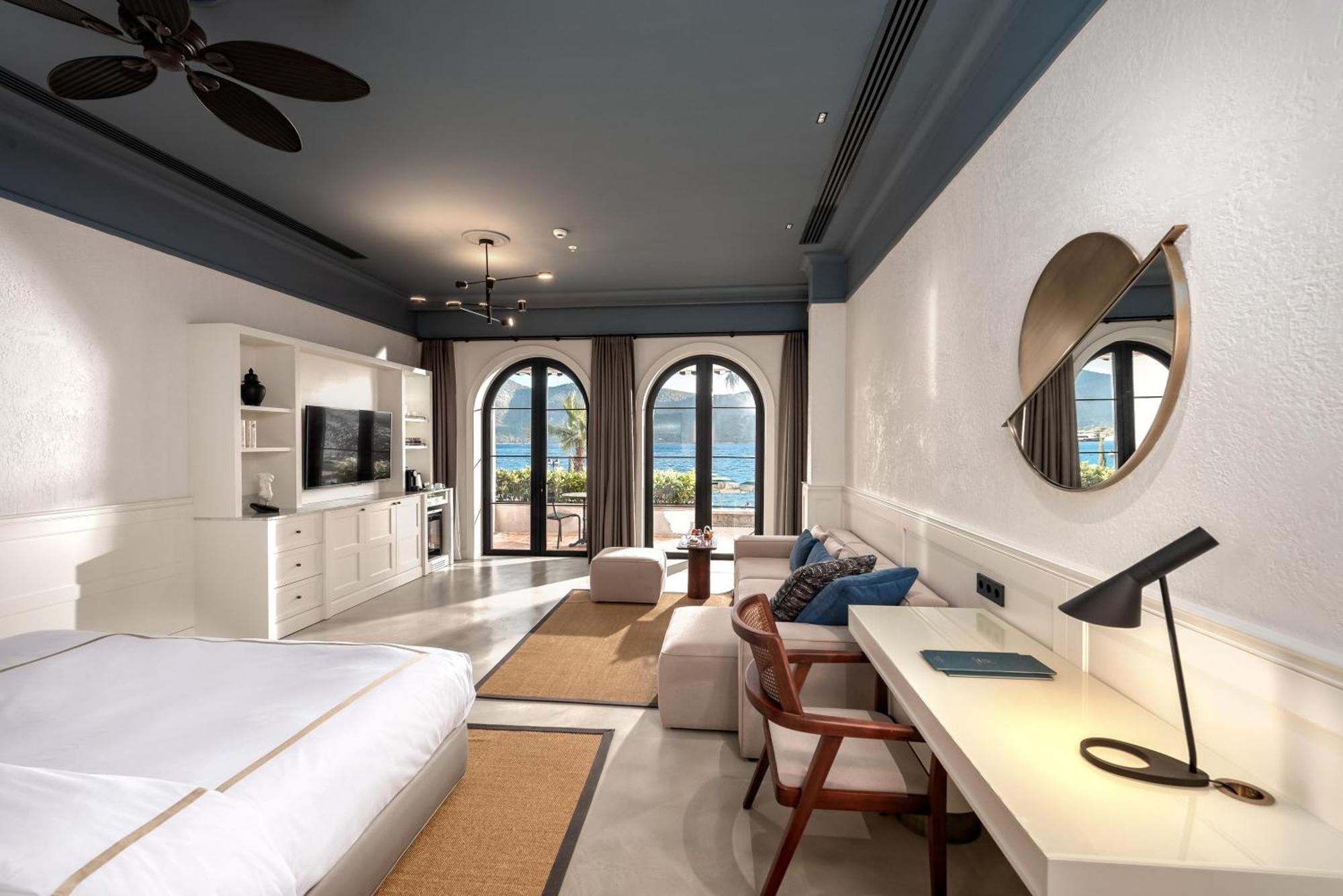 Deluxe Beachfront Room,1638491583:JPEG