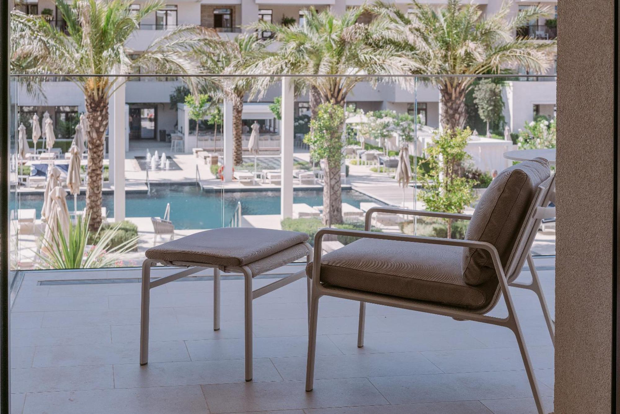 Camera King Premium con Balcone e Vista Piscina