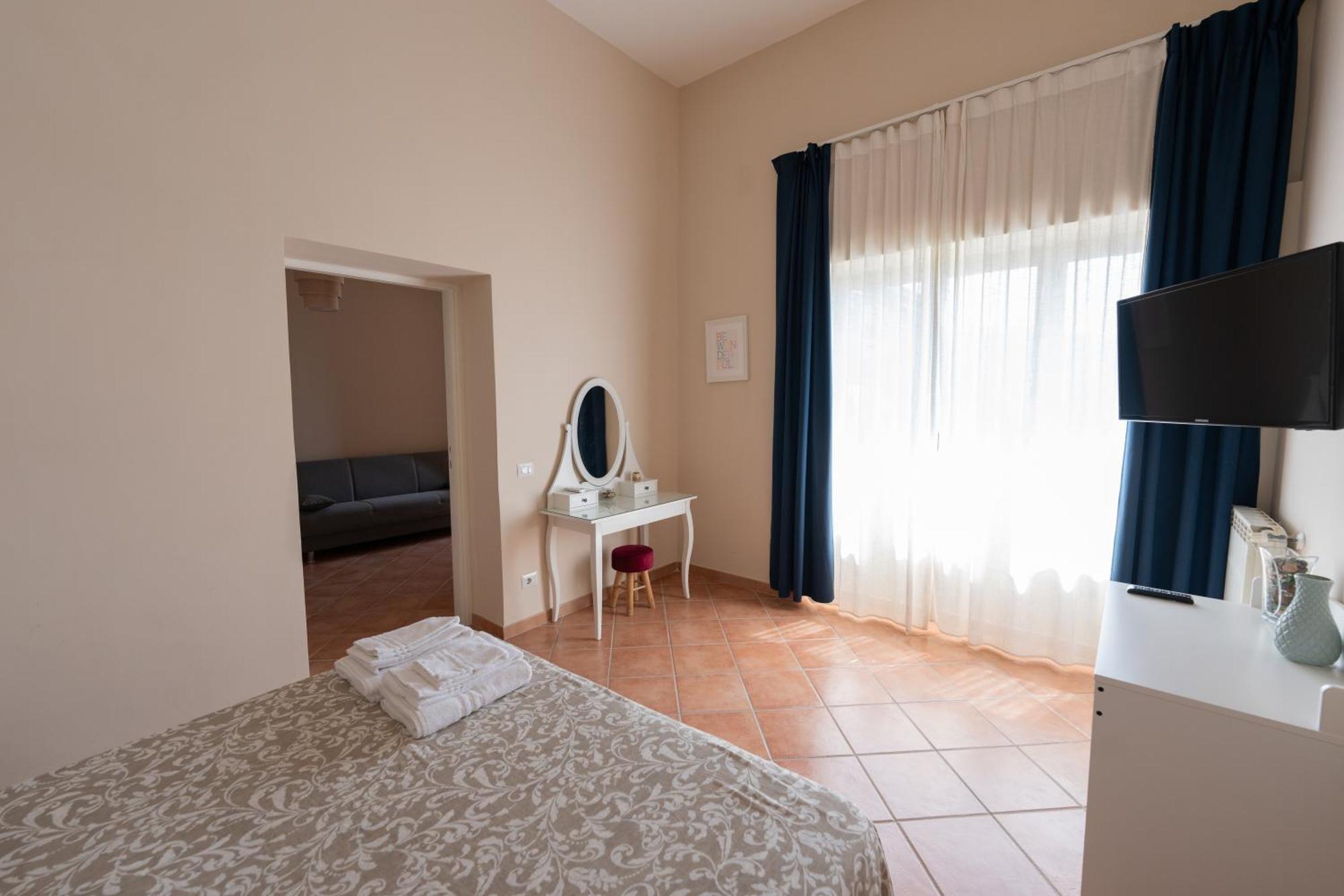 Deluxe King Room