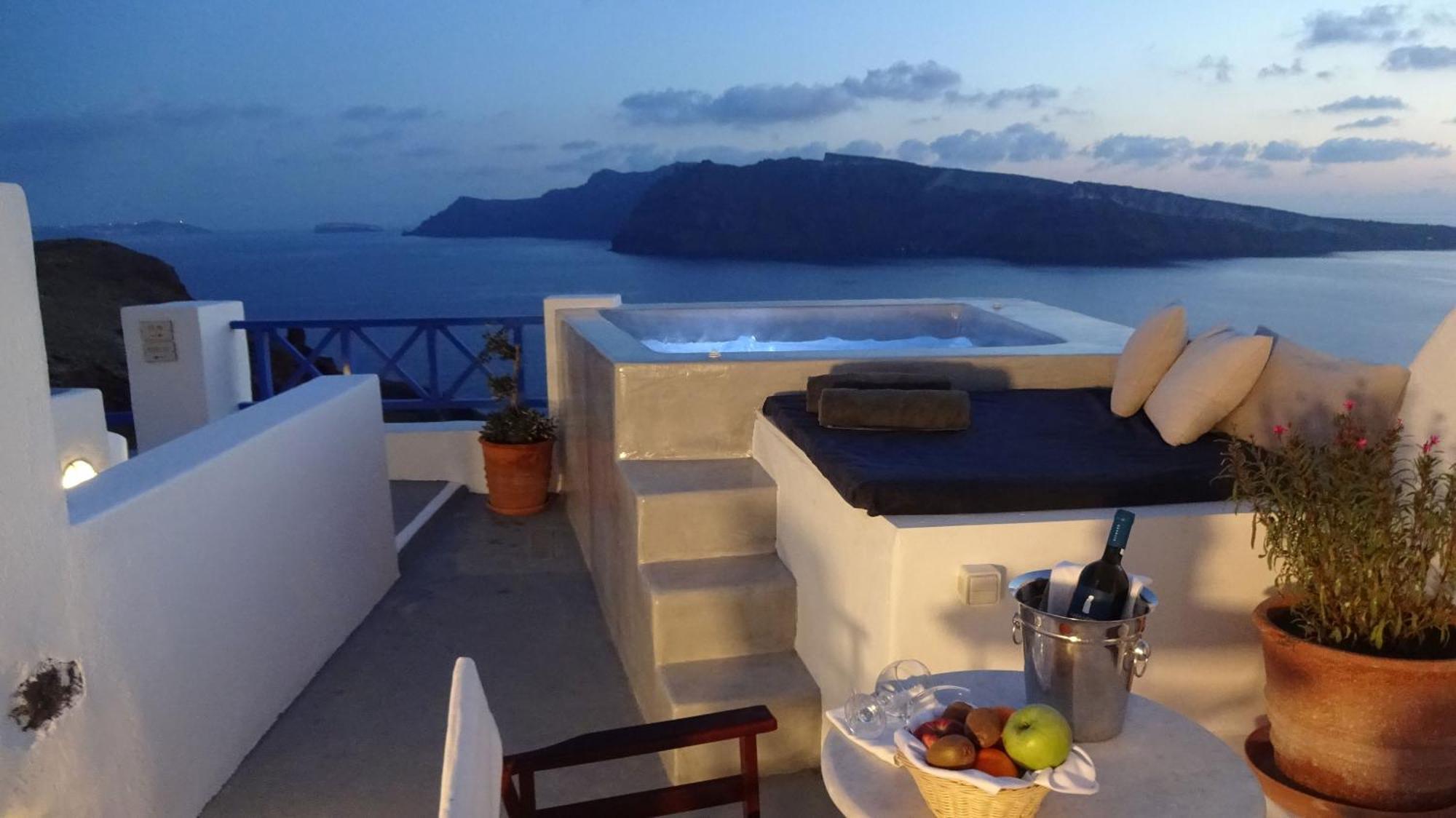 Premium Honeymoon Plunge Pool Suite Sunset View