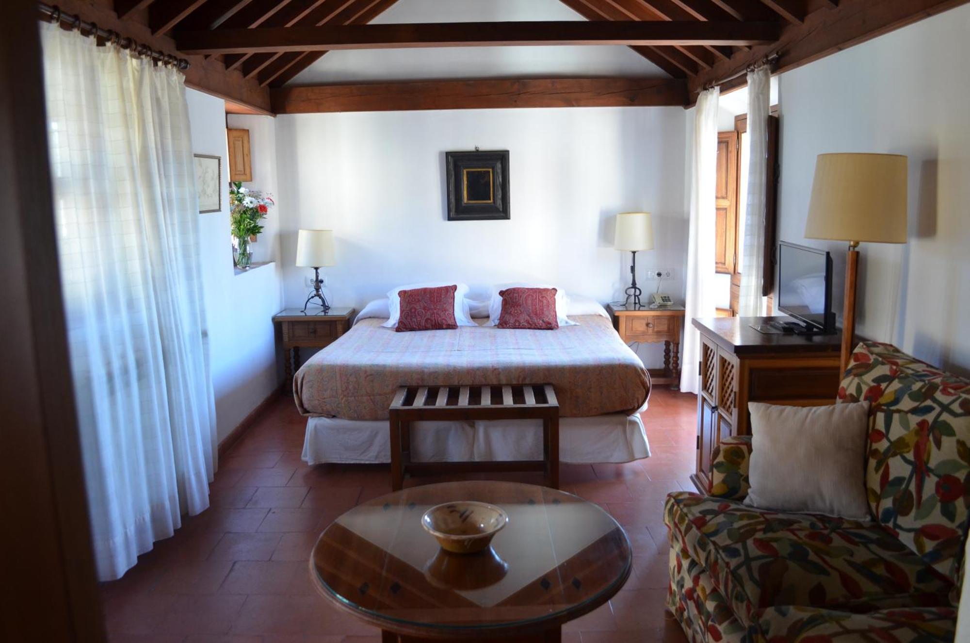 Superior Double or Twin Room Space