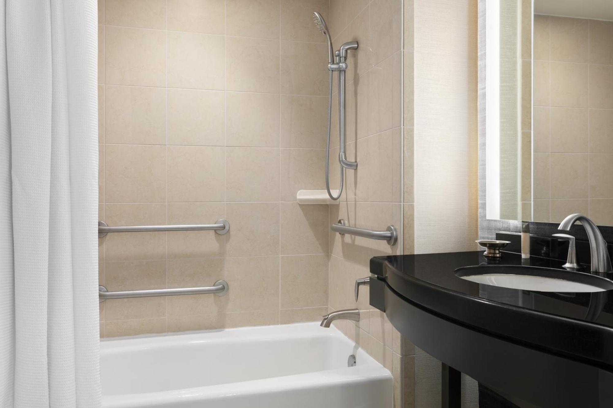 Queen Room Two Queen Beds Adapted Tub Mobility Accessible