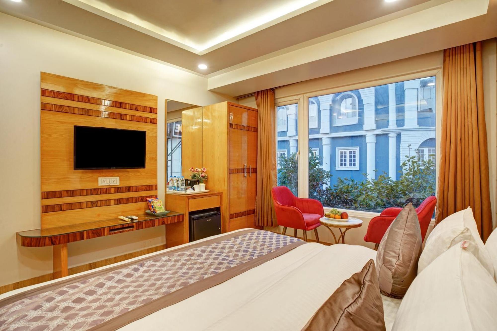 Executive Room Window