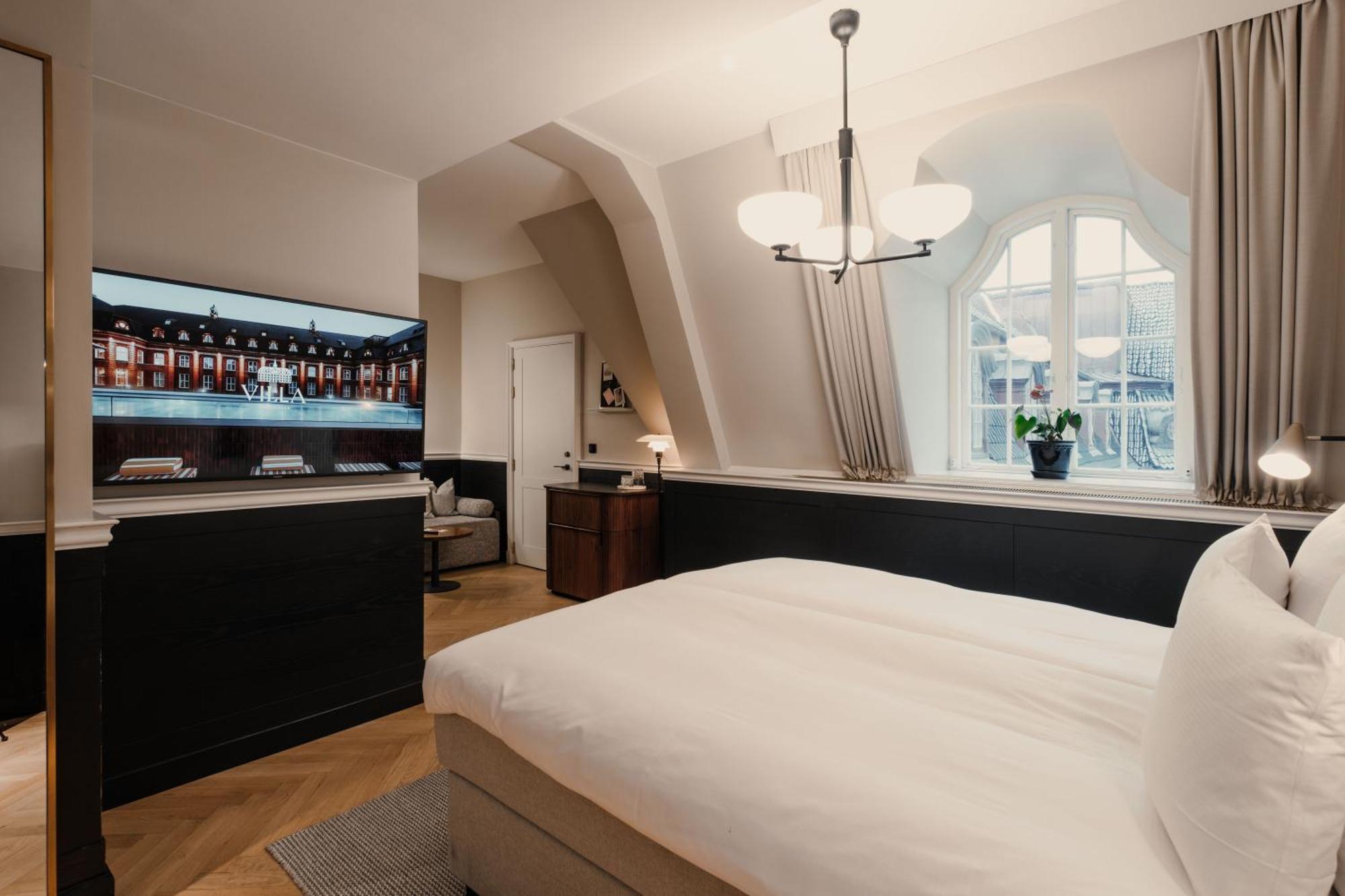 Double Room,1652794767:JPEG
