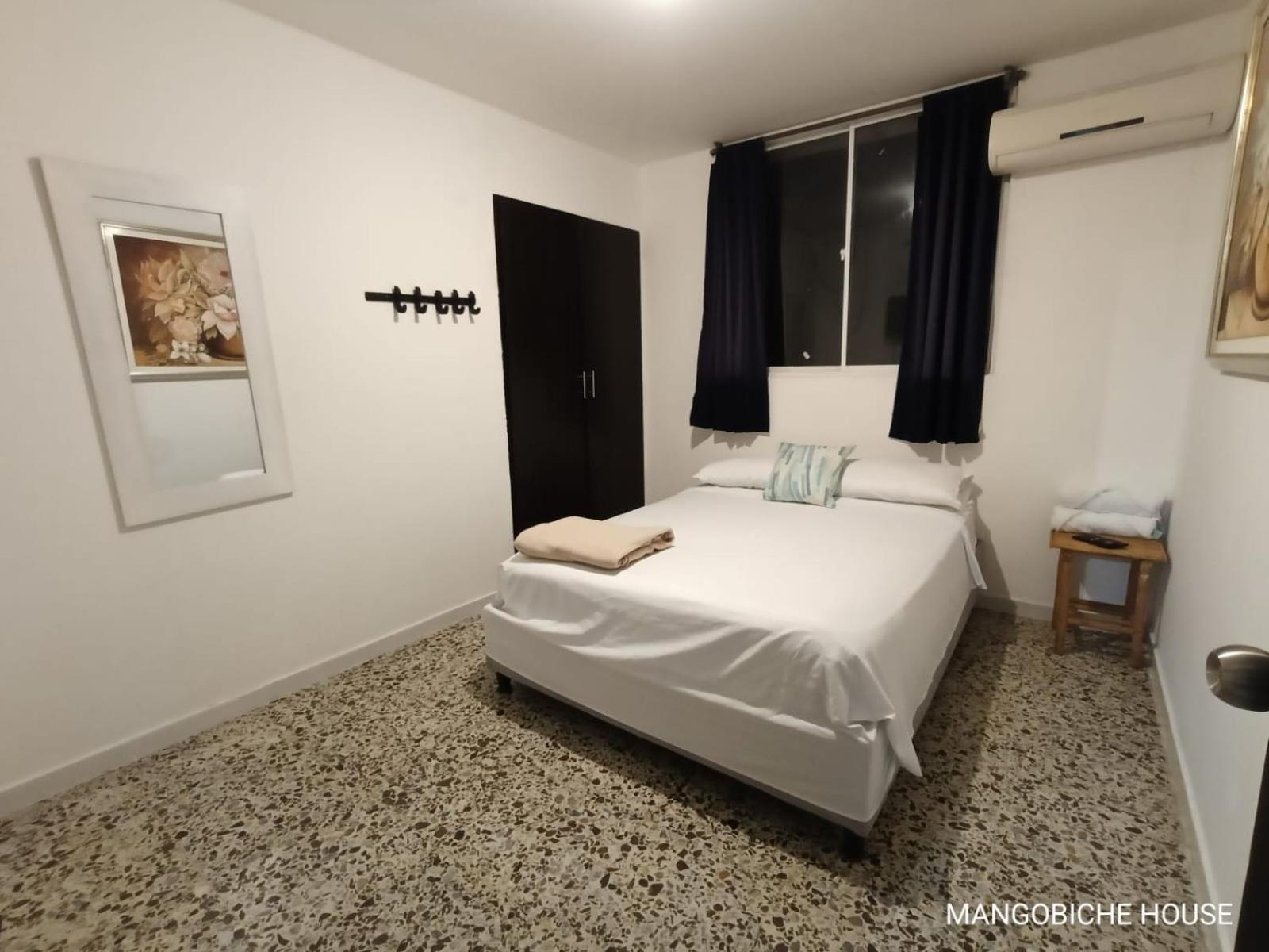 Standaard Tweepersoonskamer met Gedeelde Badkamer