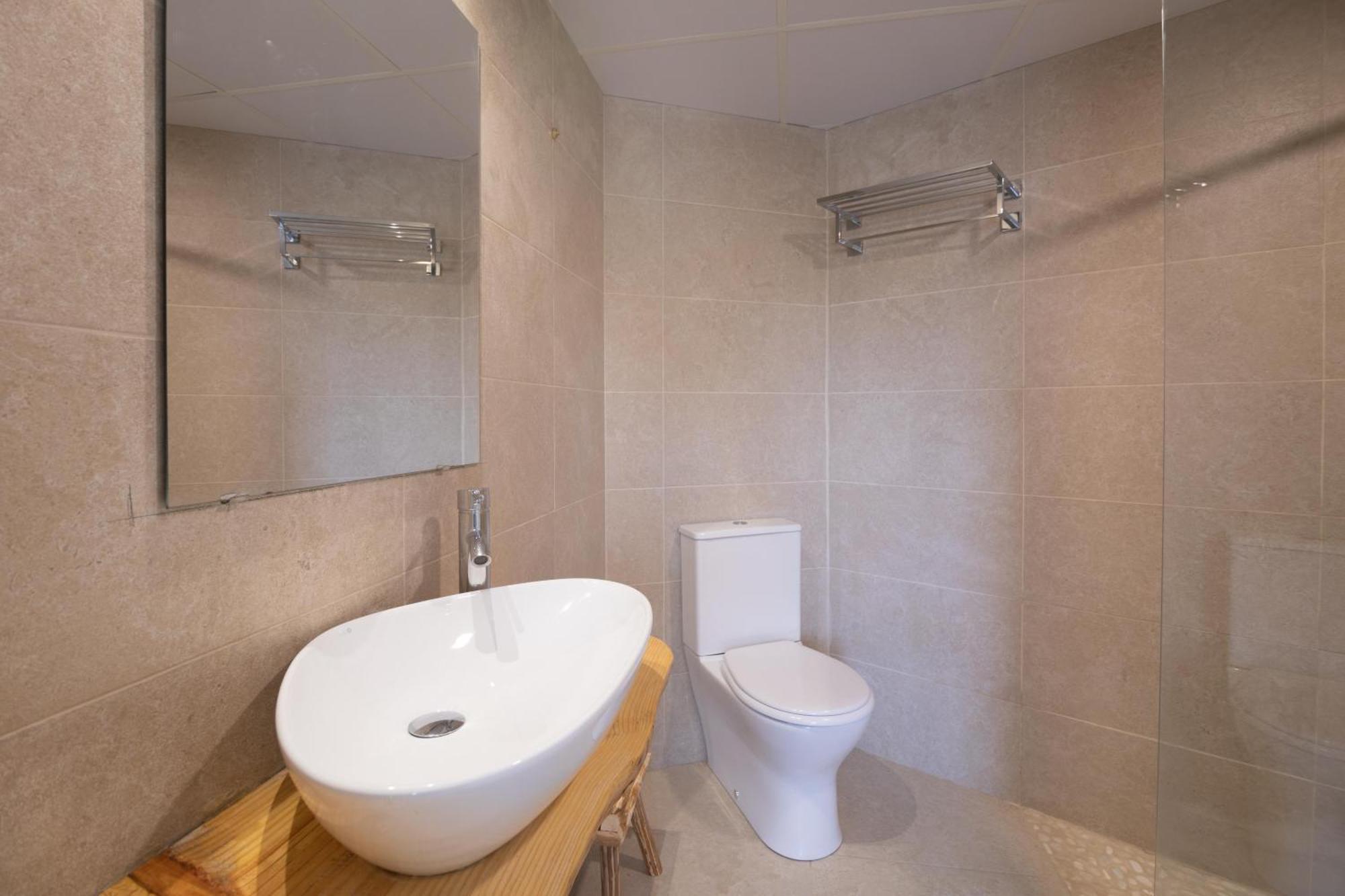 Three-Bedroom Apartment,1656175465:JPEG