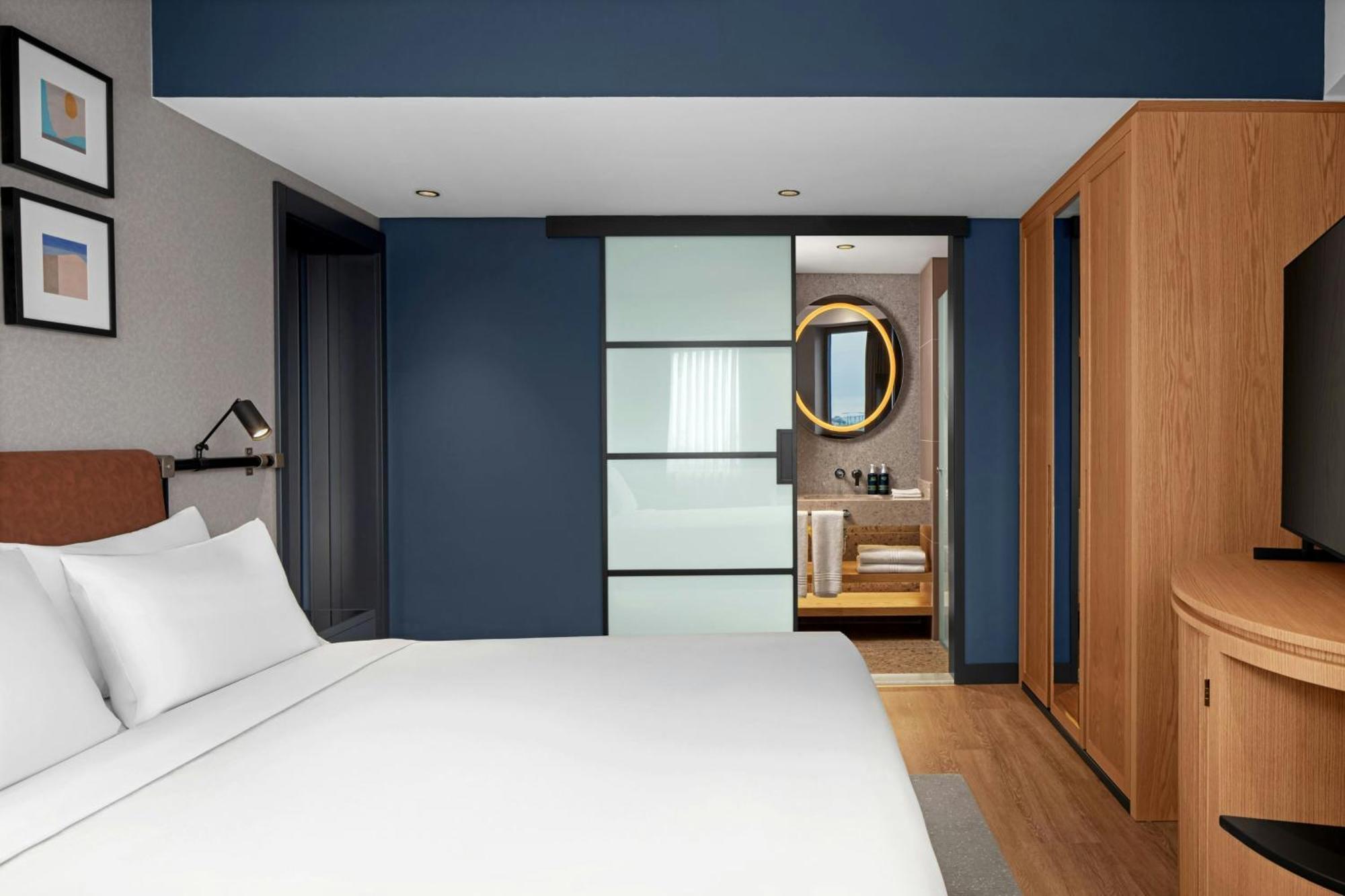 Premium Suite mit Kingsize-Bett und Meerblick