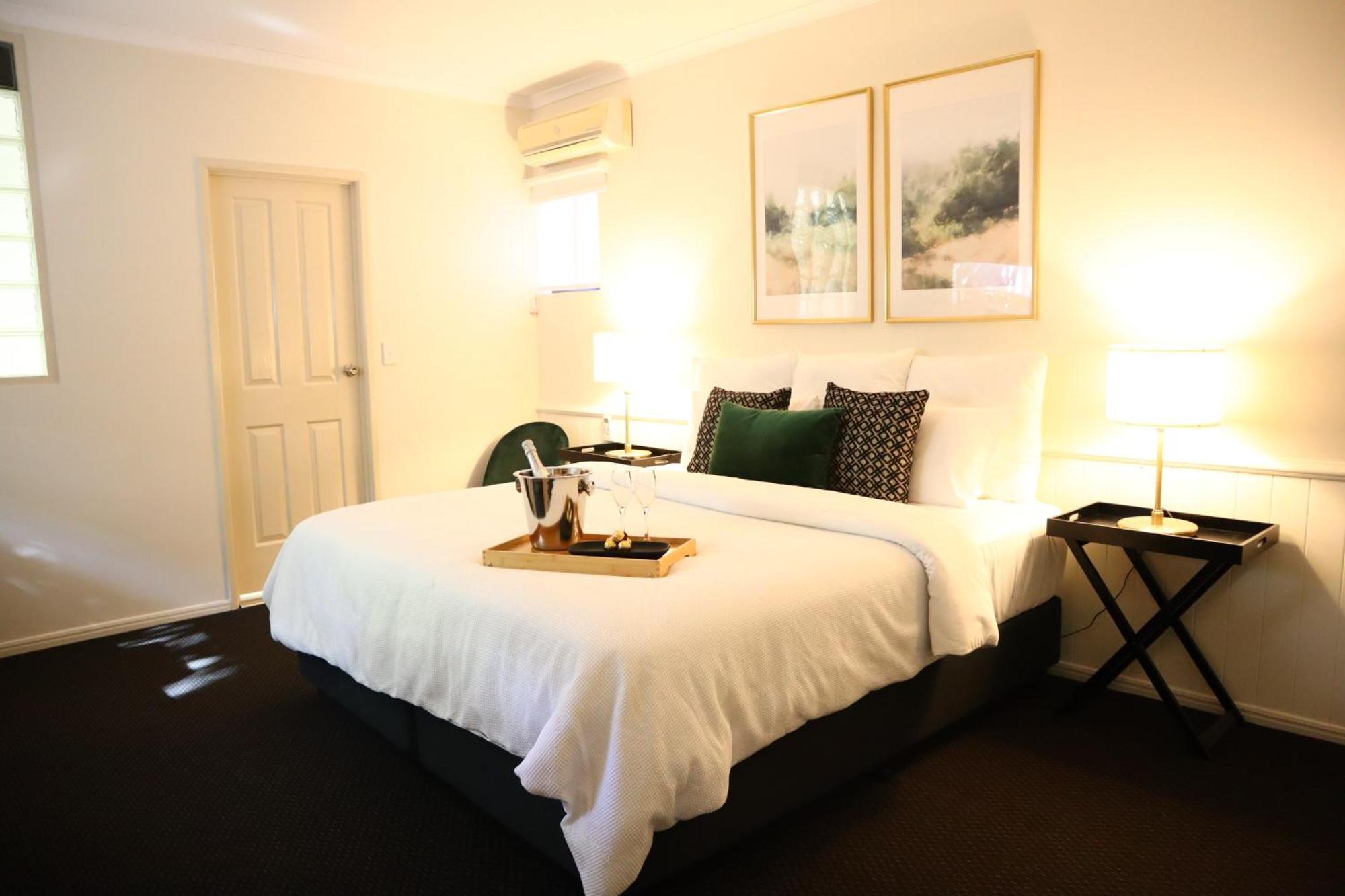 Special offer - Deluxe Queen Room,1662999360:JPEG