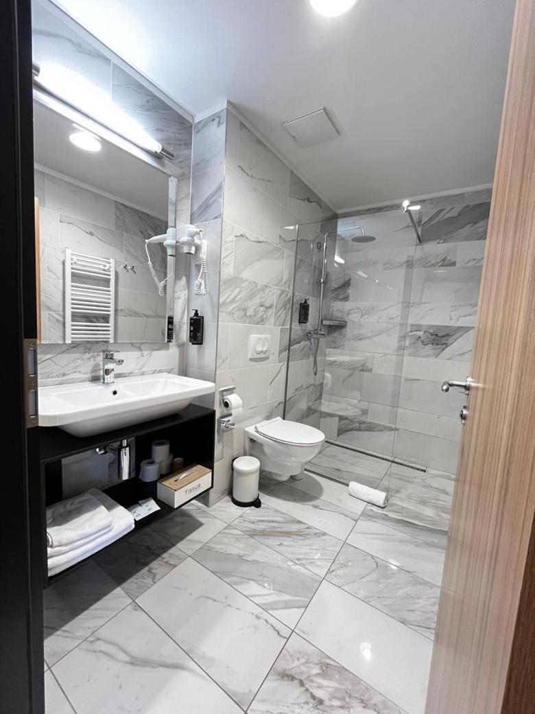 Standard Double or Twin Room,1669863688:JPEG