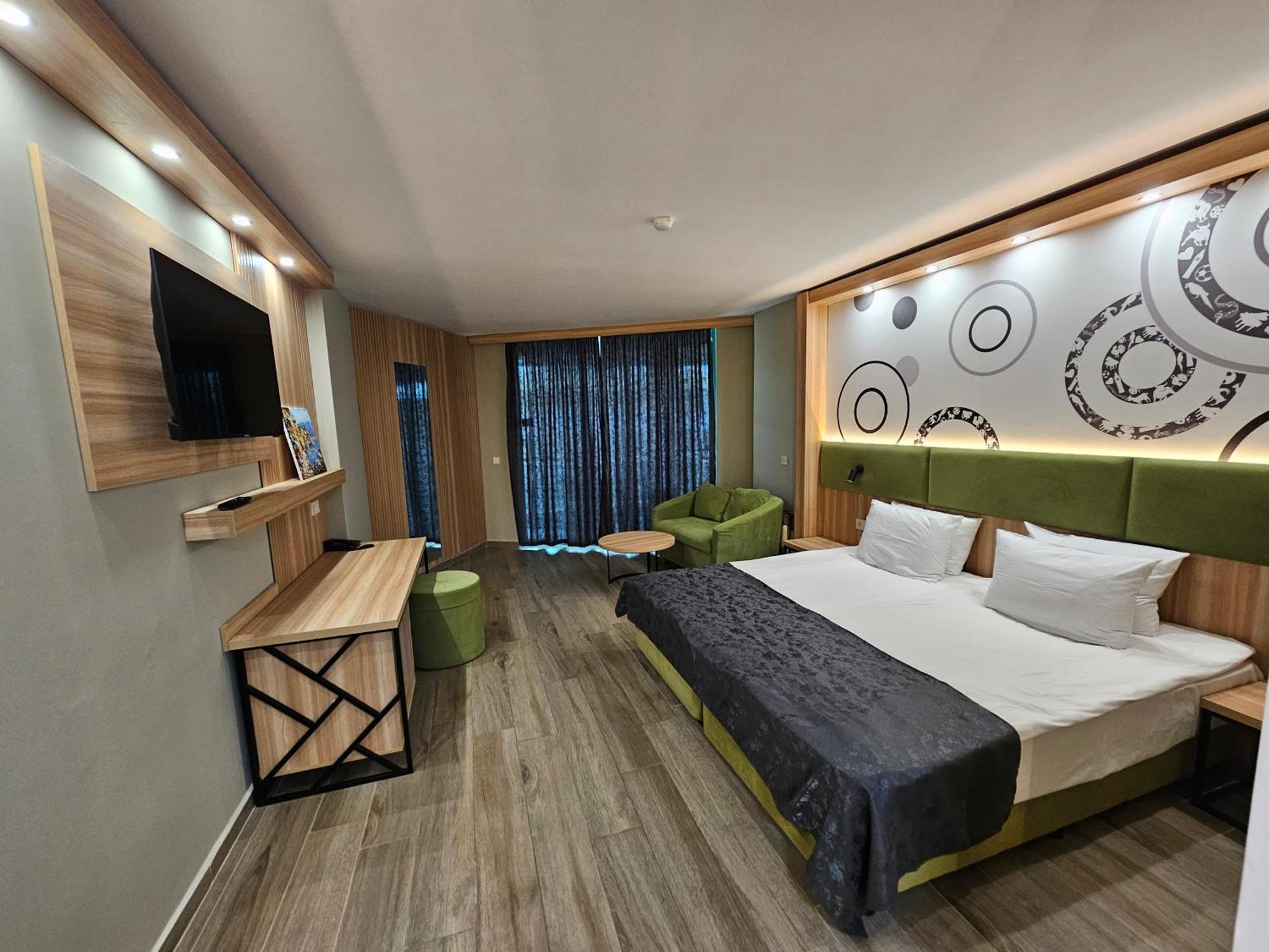 Deluxe Doppelzimmer mit Zustellbett (3 Erwachsene)