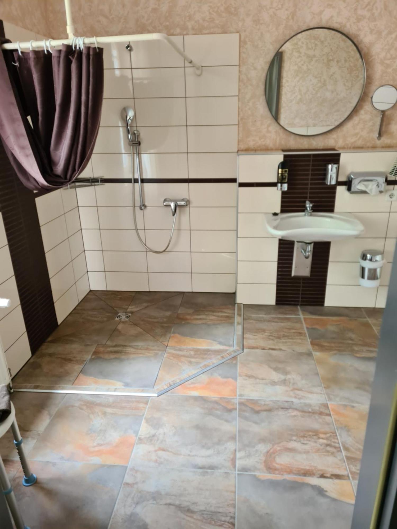 Dreibettzimmer - barrierefrei
