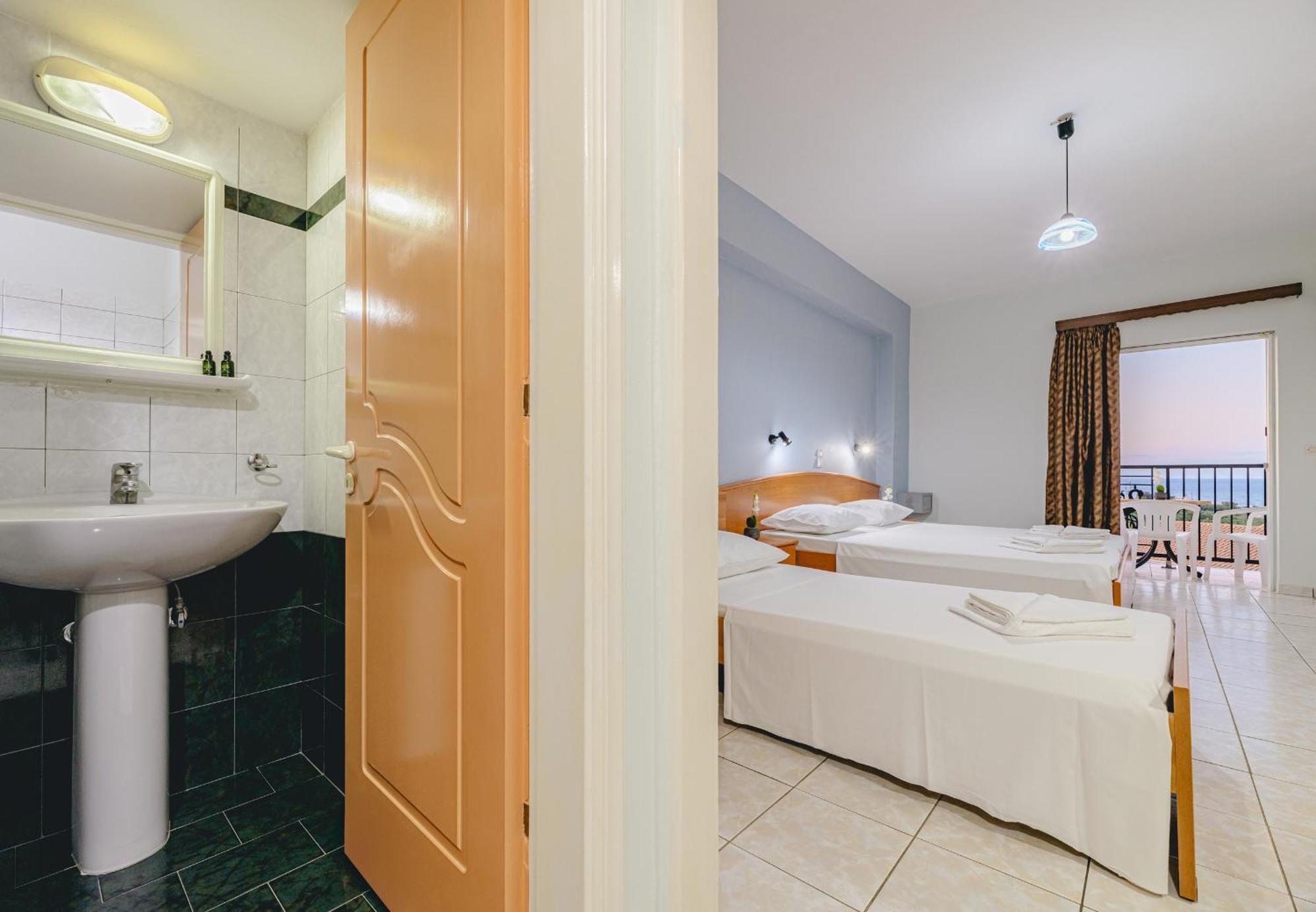 Standard Triple Room,1675806930:JPEG