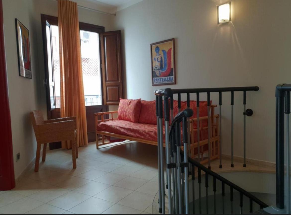 Family Room,1676736025:JPEG
