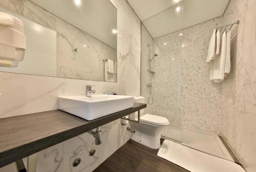 Standard Double or Twin Room,1681779334:JPEG