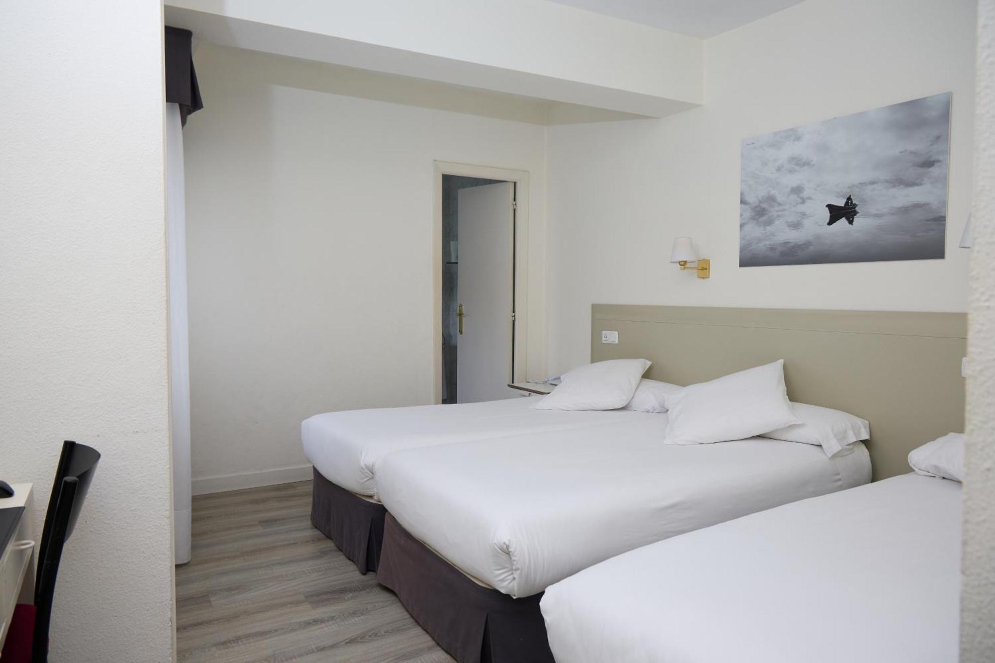 Zweibettzimmer mit Zustellbett