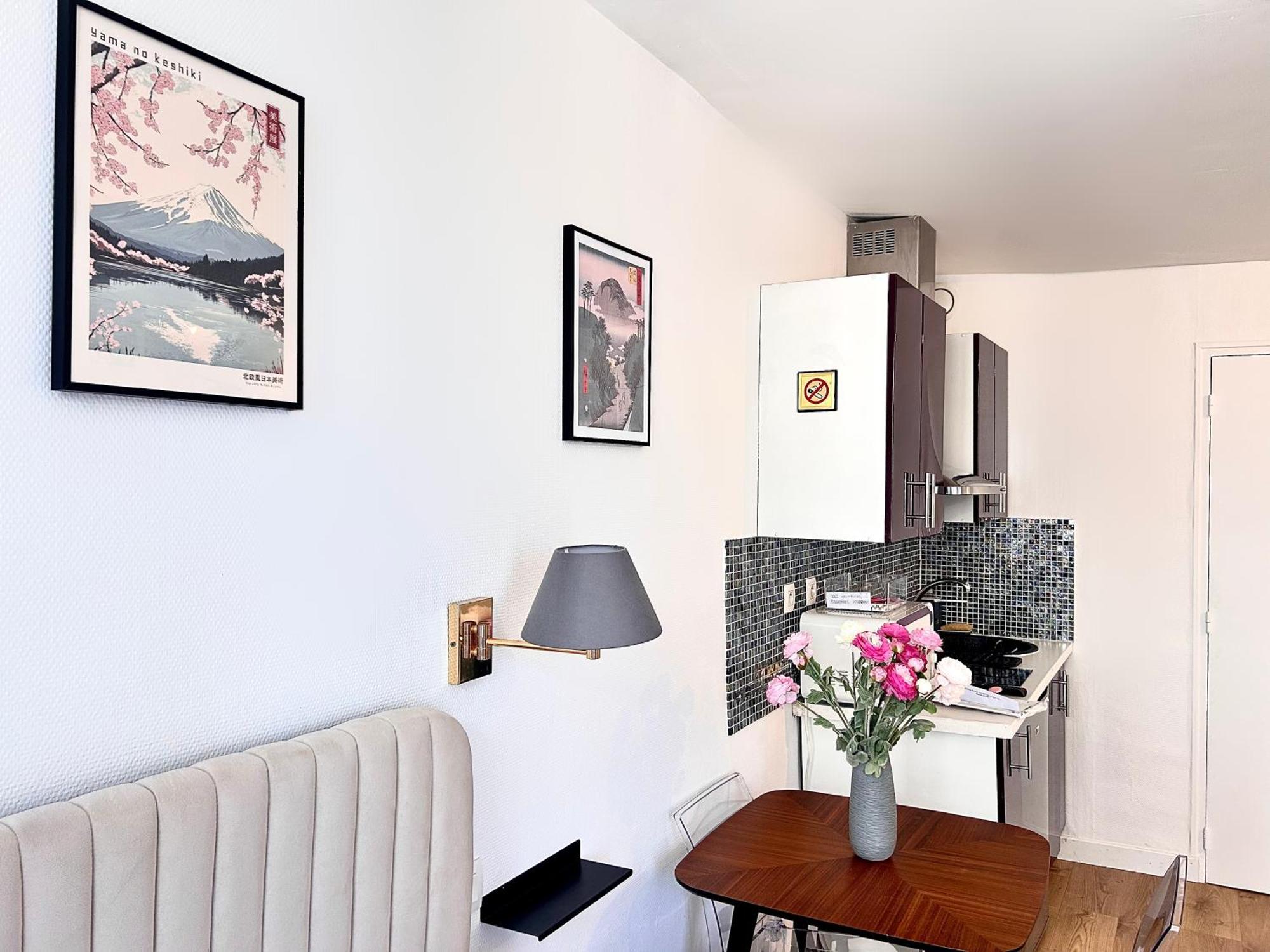 Studio Apartment