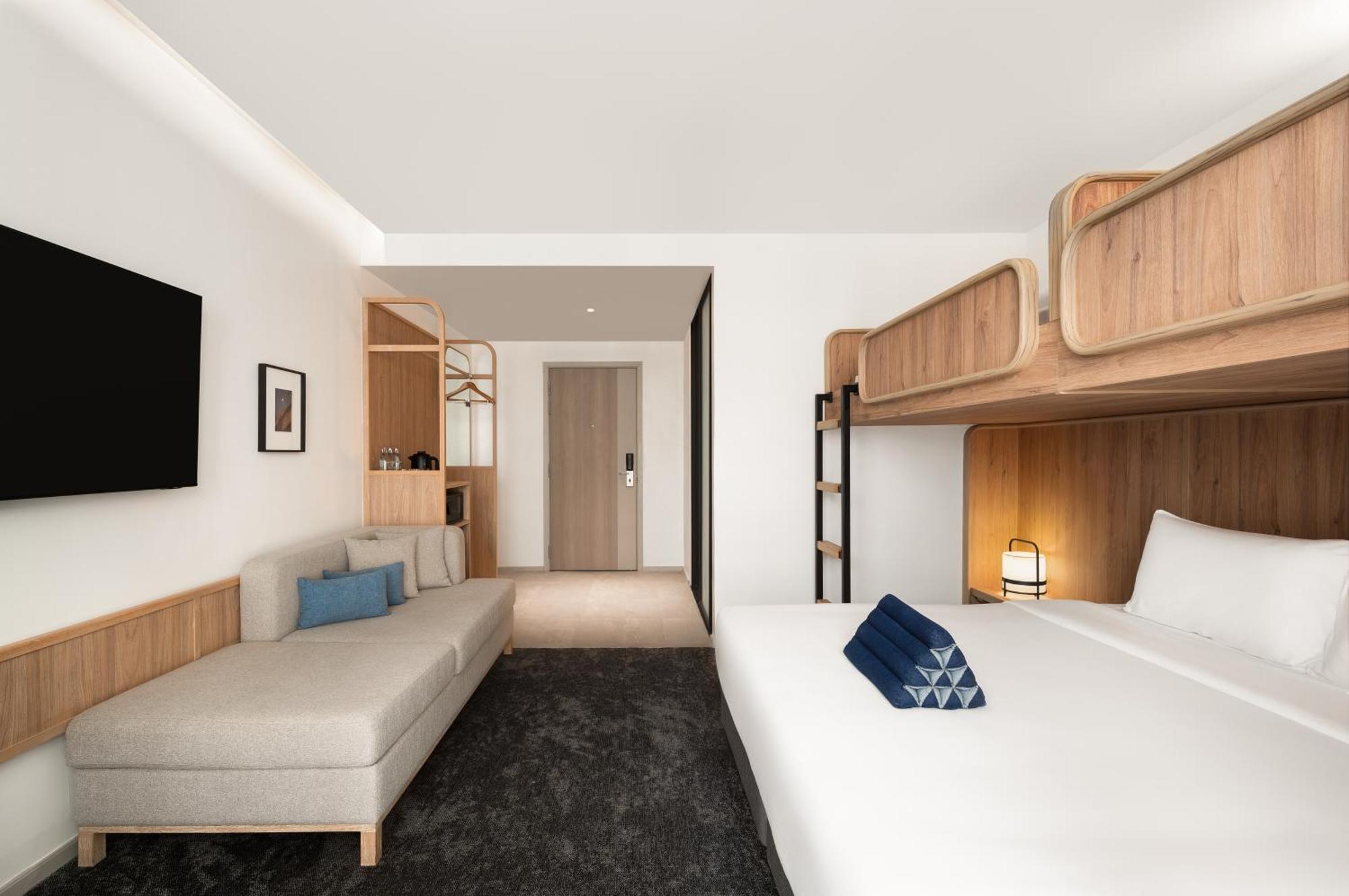 Grand Hébergement Lit King-Size avec Lits Superposés
