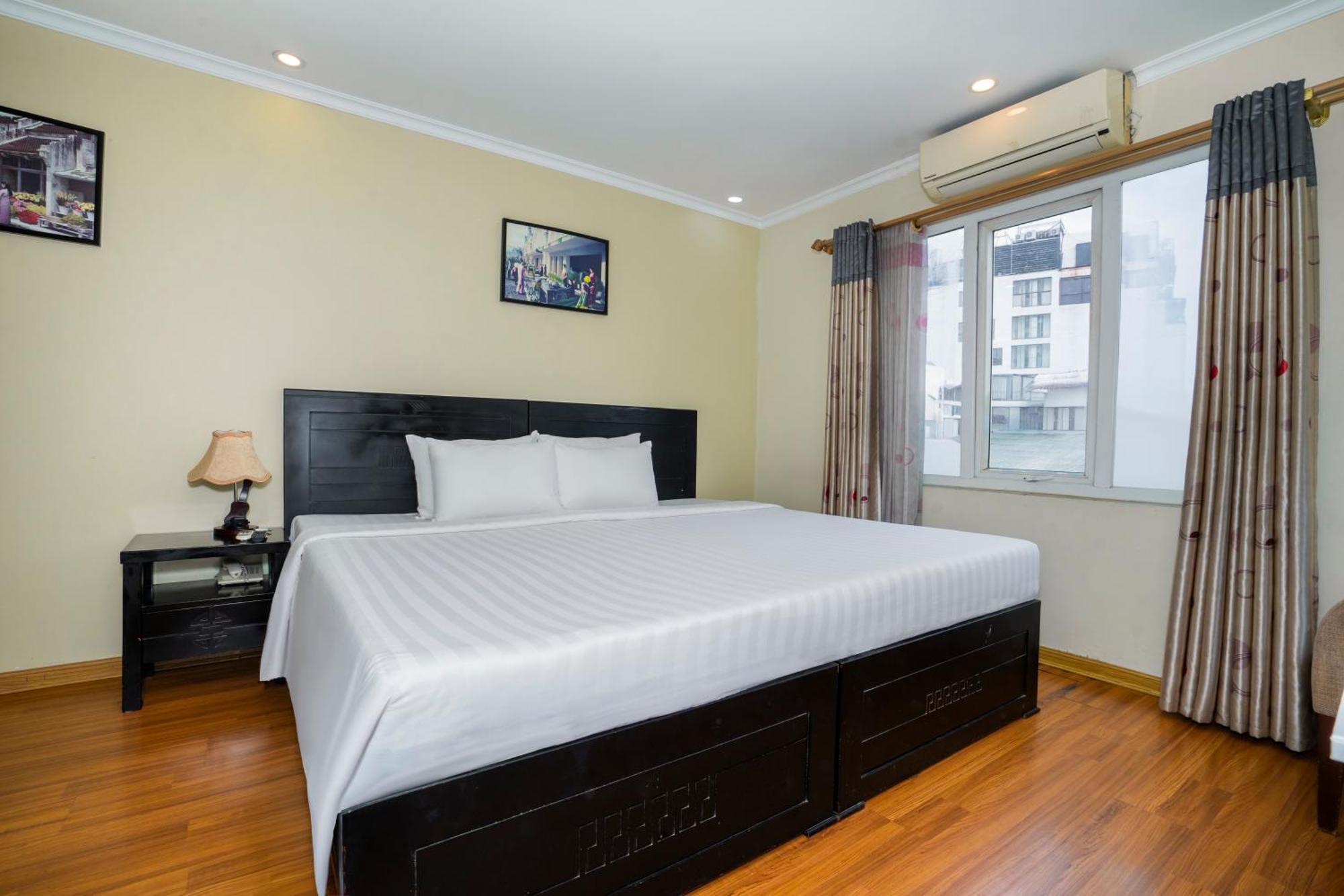Deluxe Double or Twin Room City View