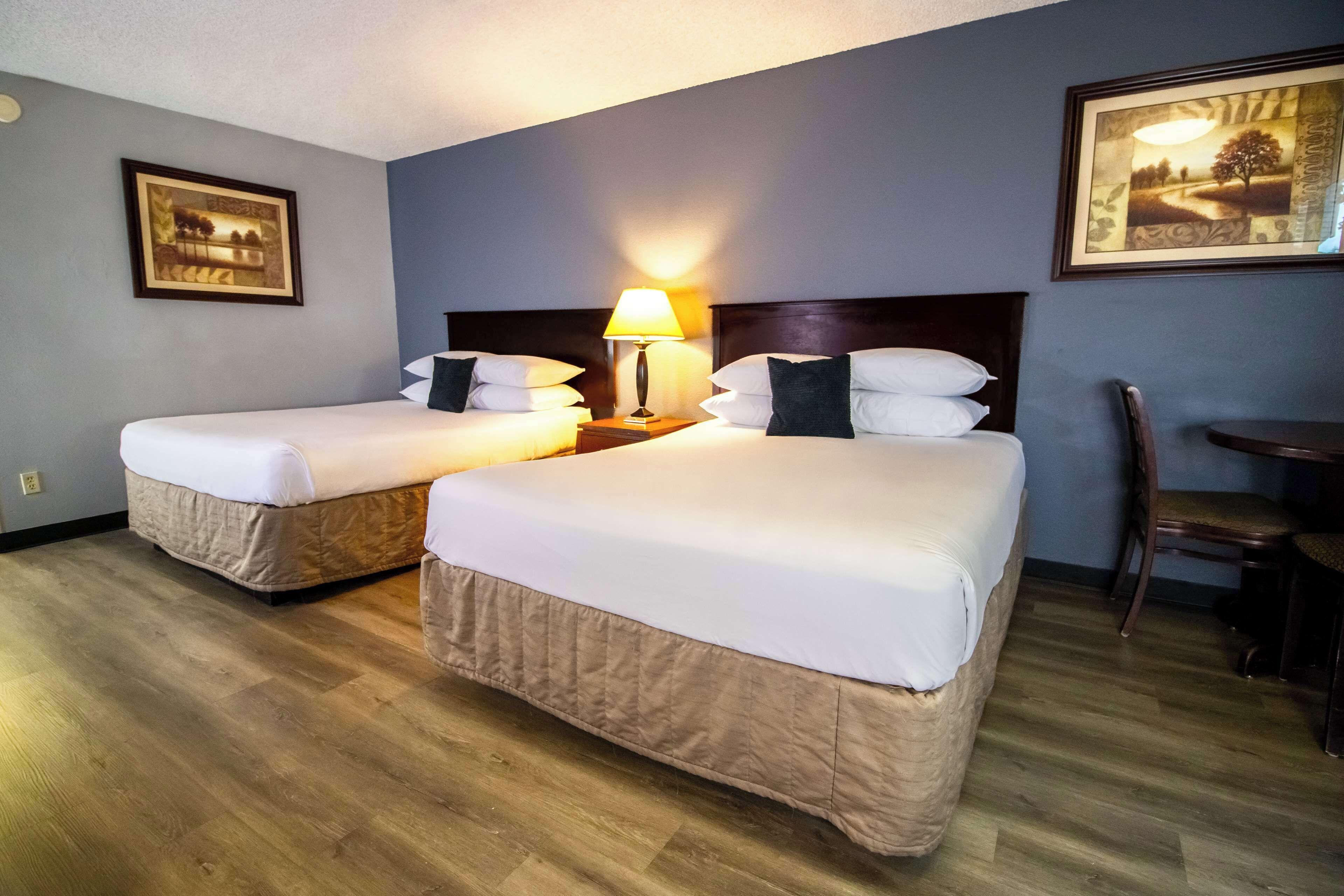 Queen Room Two Queen Beds