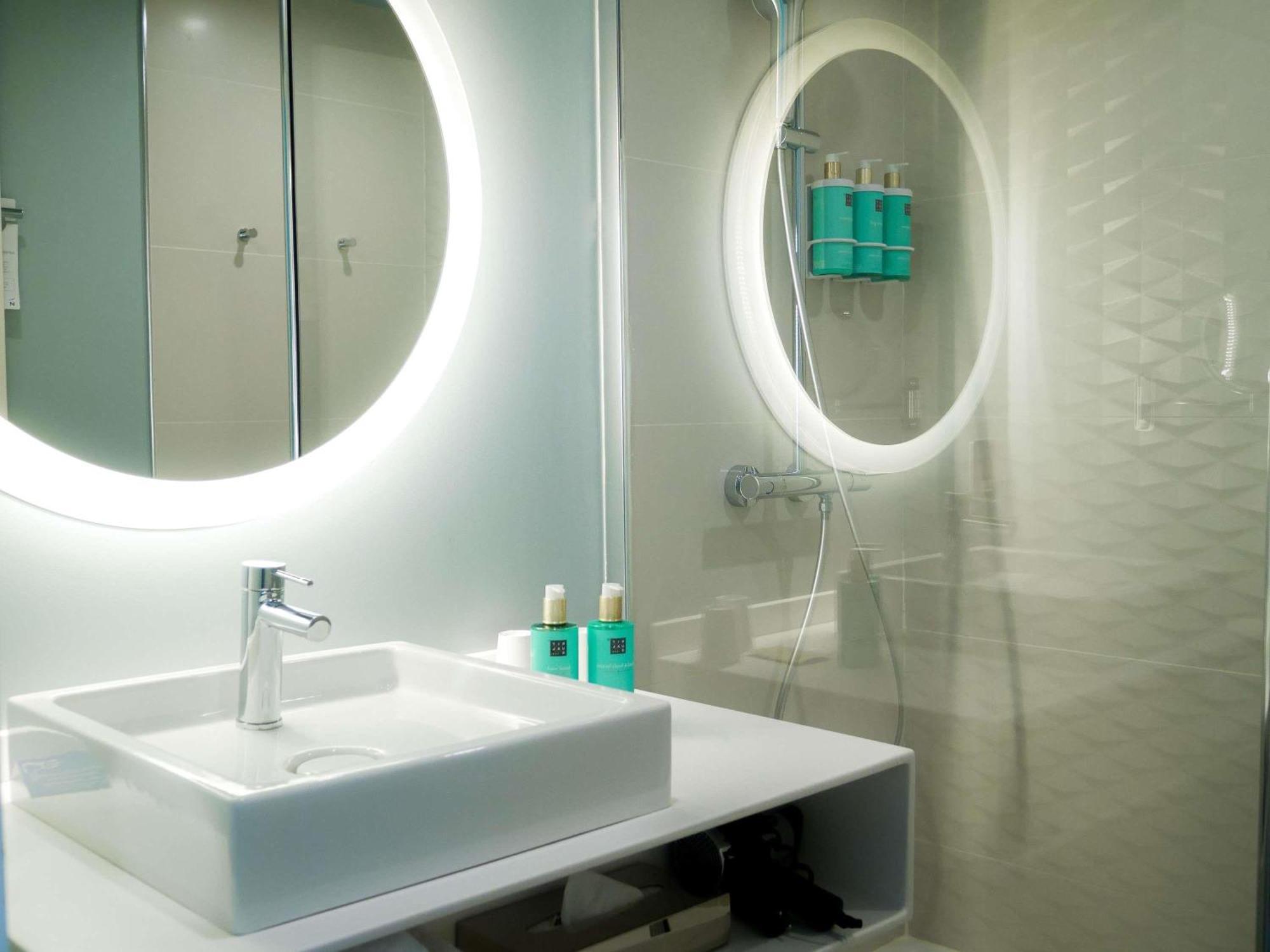 Superior Twin Room with Two Twin Beds