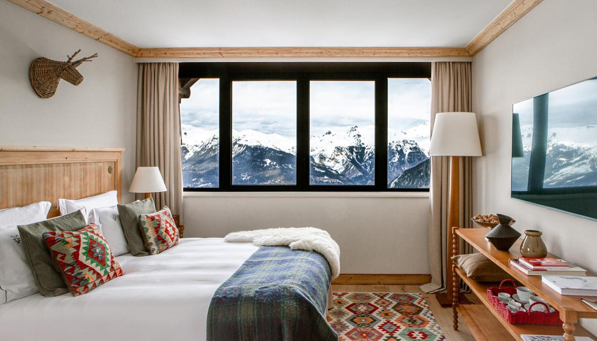 Deluxe Double or Twin Room Mountain View