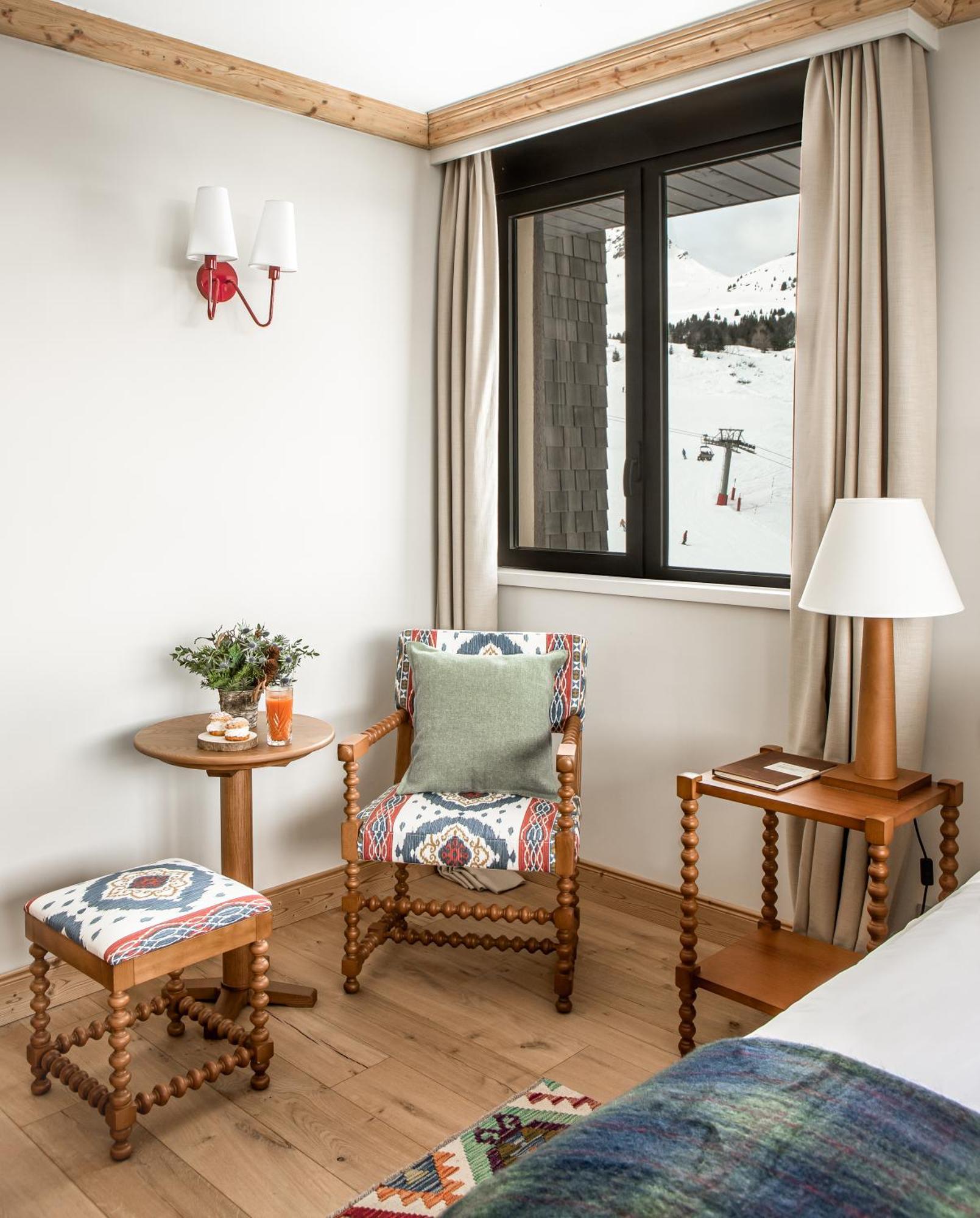 Deluxe Double or Twin Room Mountain View