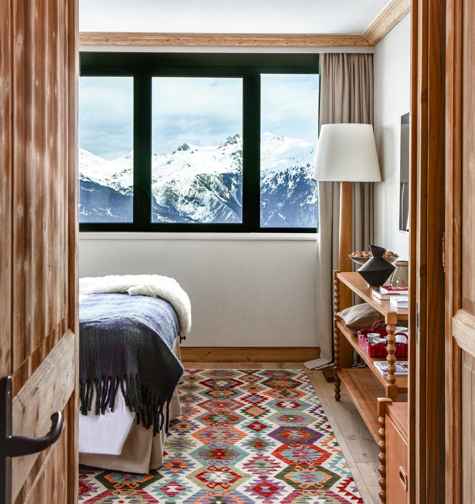 Deluxe Double or Twin Room Mountain View