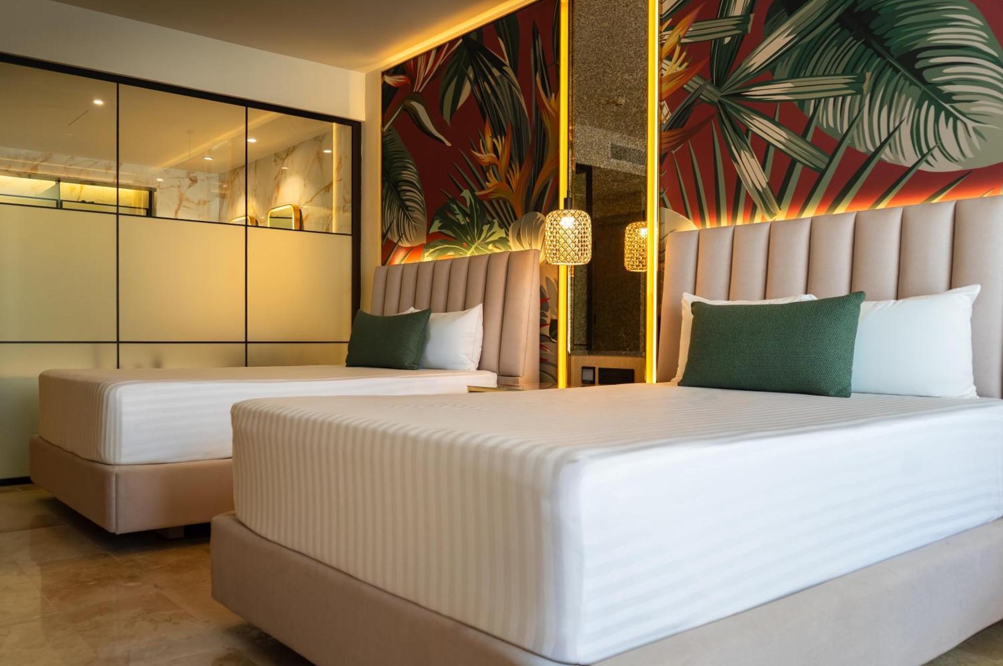 Suite Júnior Deluxe com Acesso à Piscina (Apenas Maiores de 13 Anos)