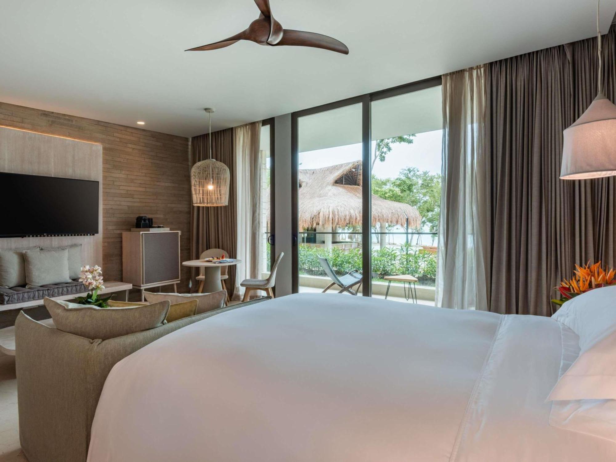 Junior Twin Suite Beach Front,1731717581:JPEG