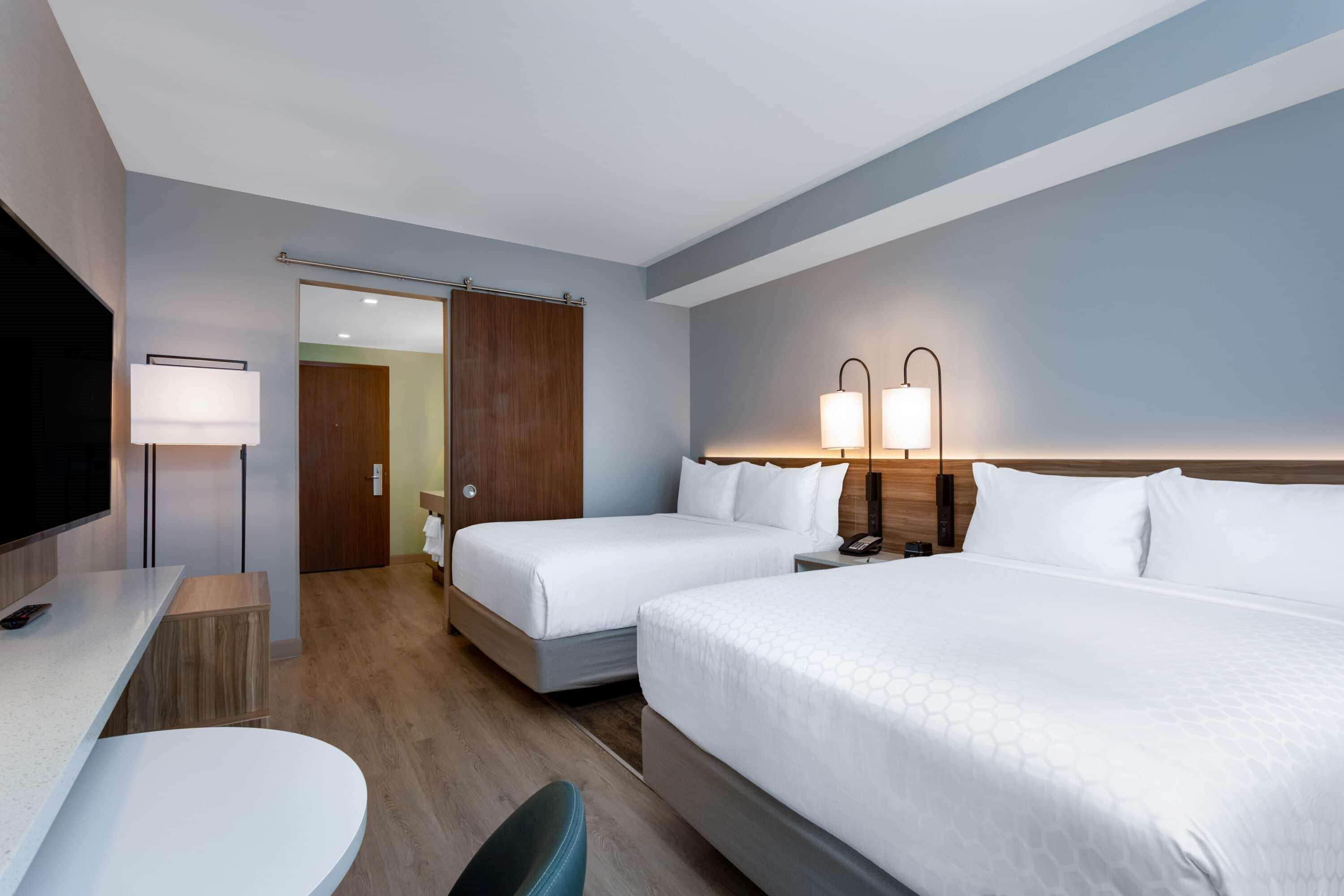 Queen Room Two Queen Beds Non-Smoking