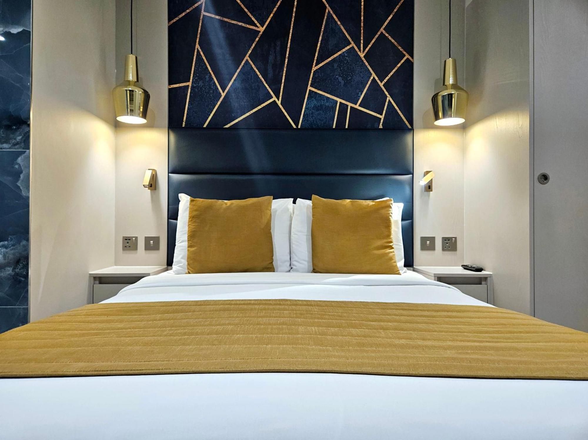 Signature Jacuzzi Suite,1739409754:JPEG