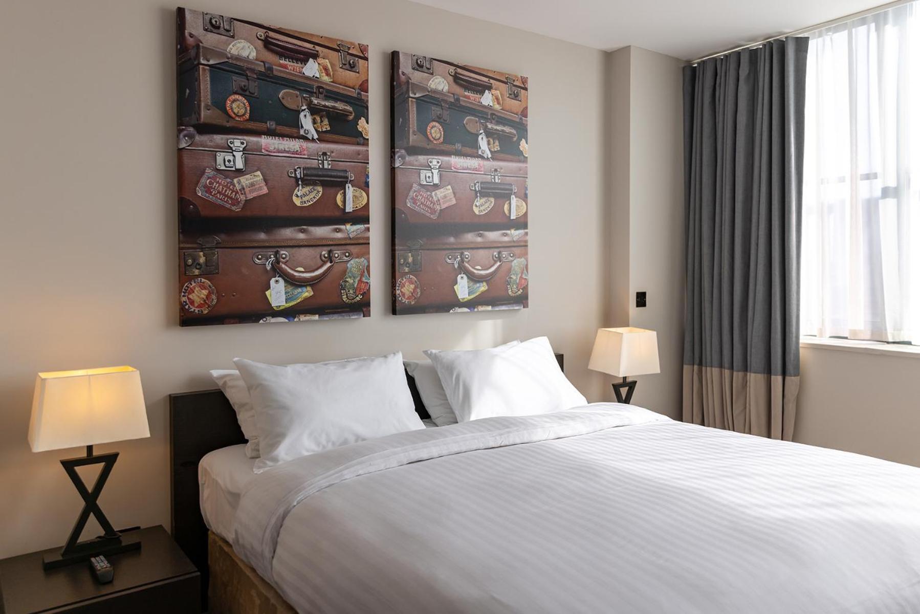 Double Room,1739422433:JPEG