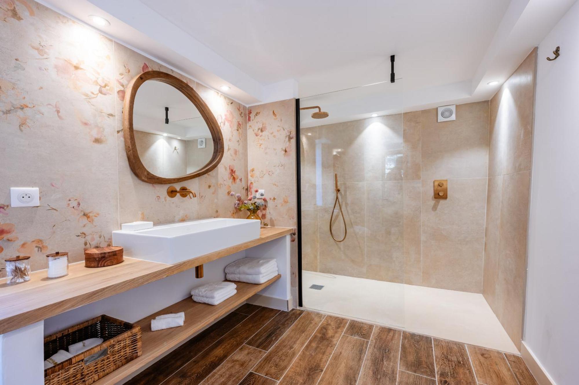 Deluxe Double or Twin Room Mountain View