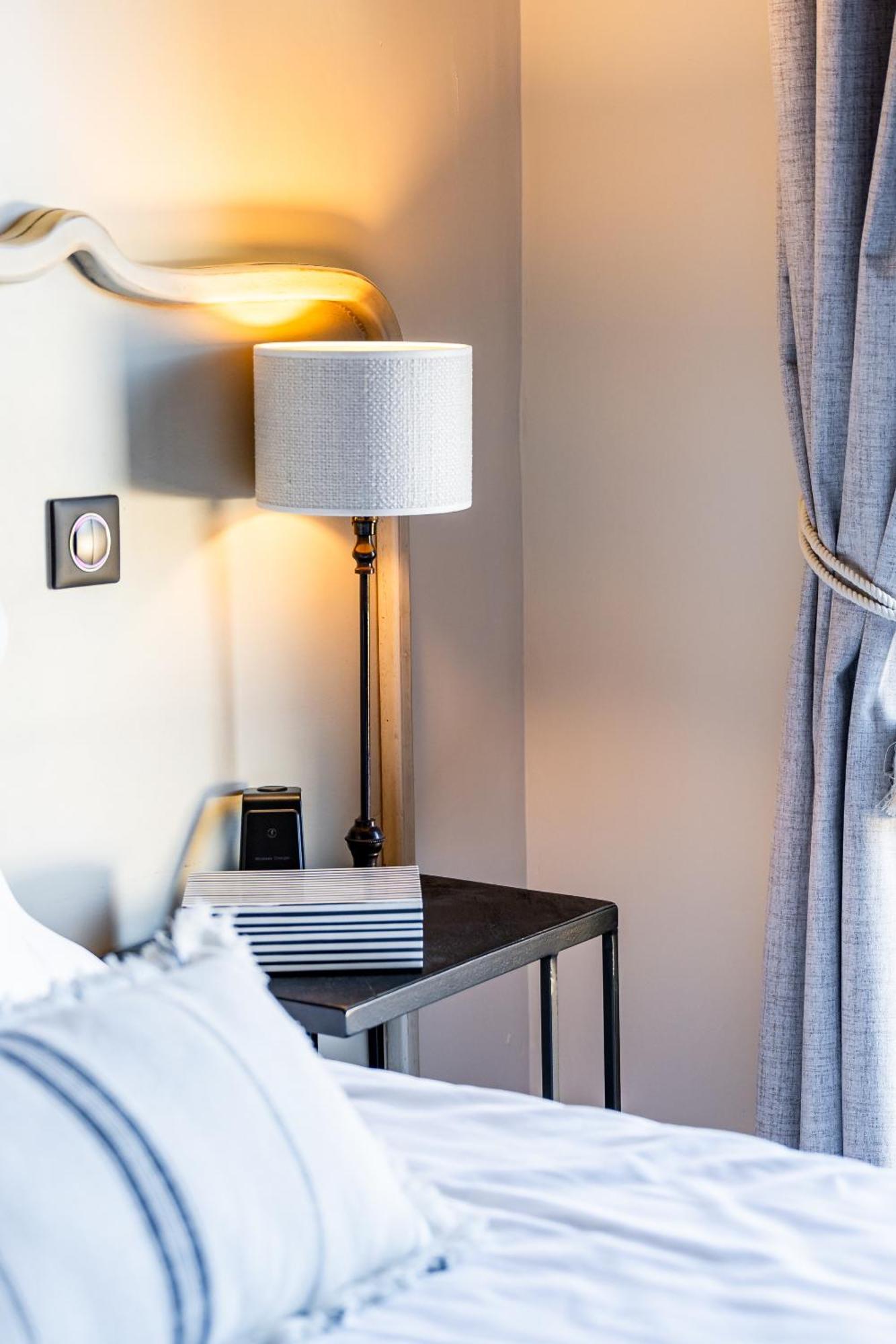 Double or Twin Room Private Bathroom