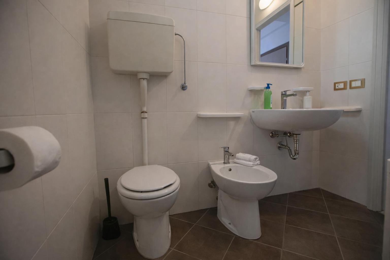 One-Bedroom Apartment,1742691230:JPEG